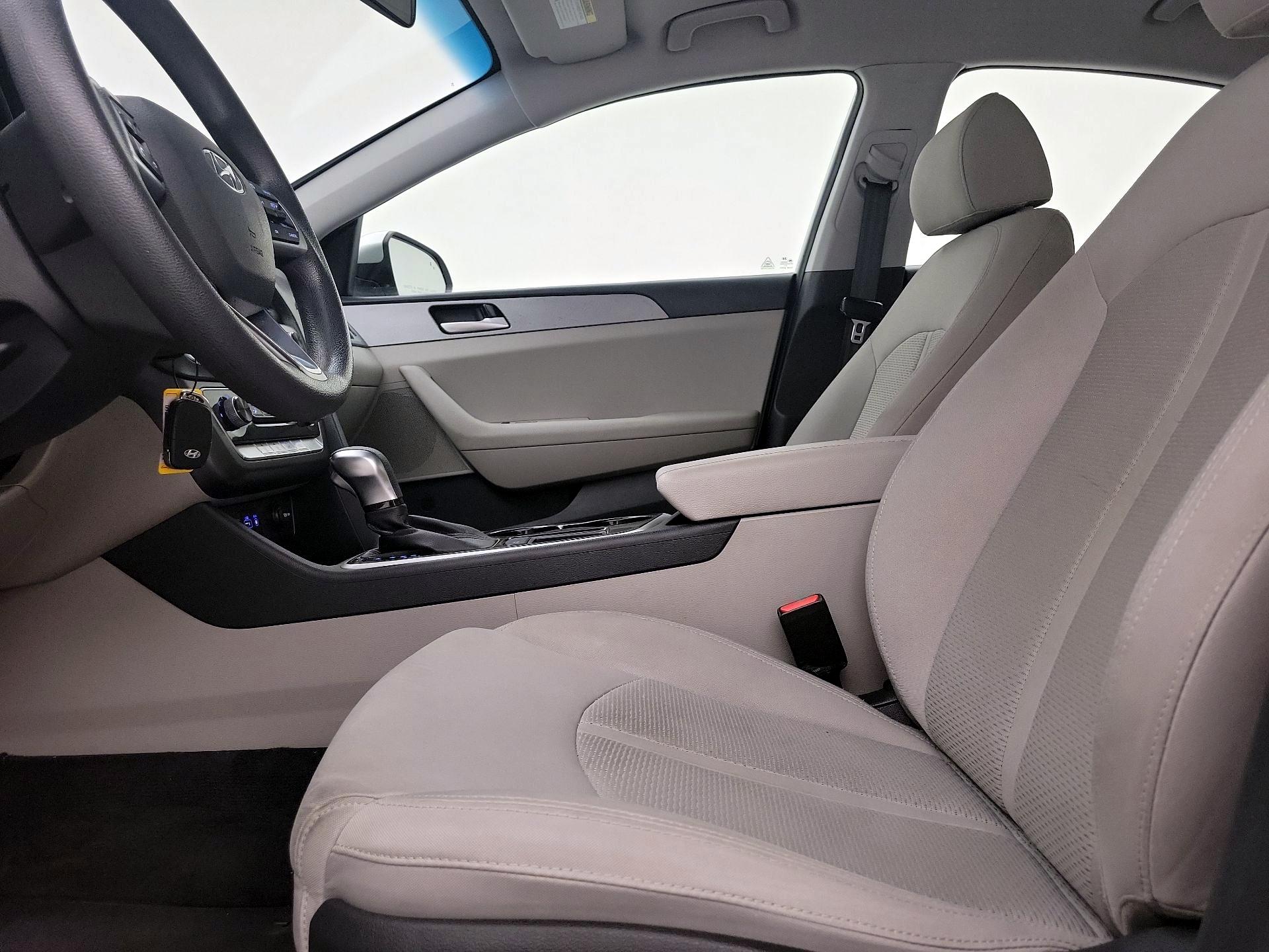 Thumbnail: 2019 Hyundai Sonata - 11