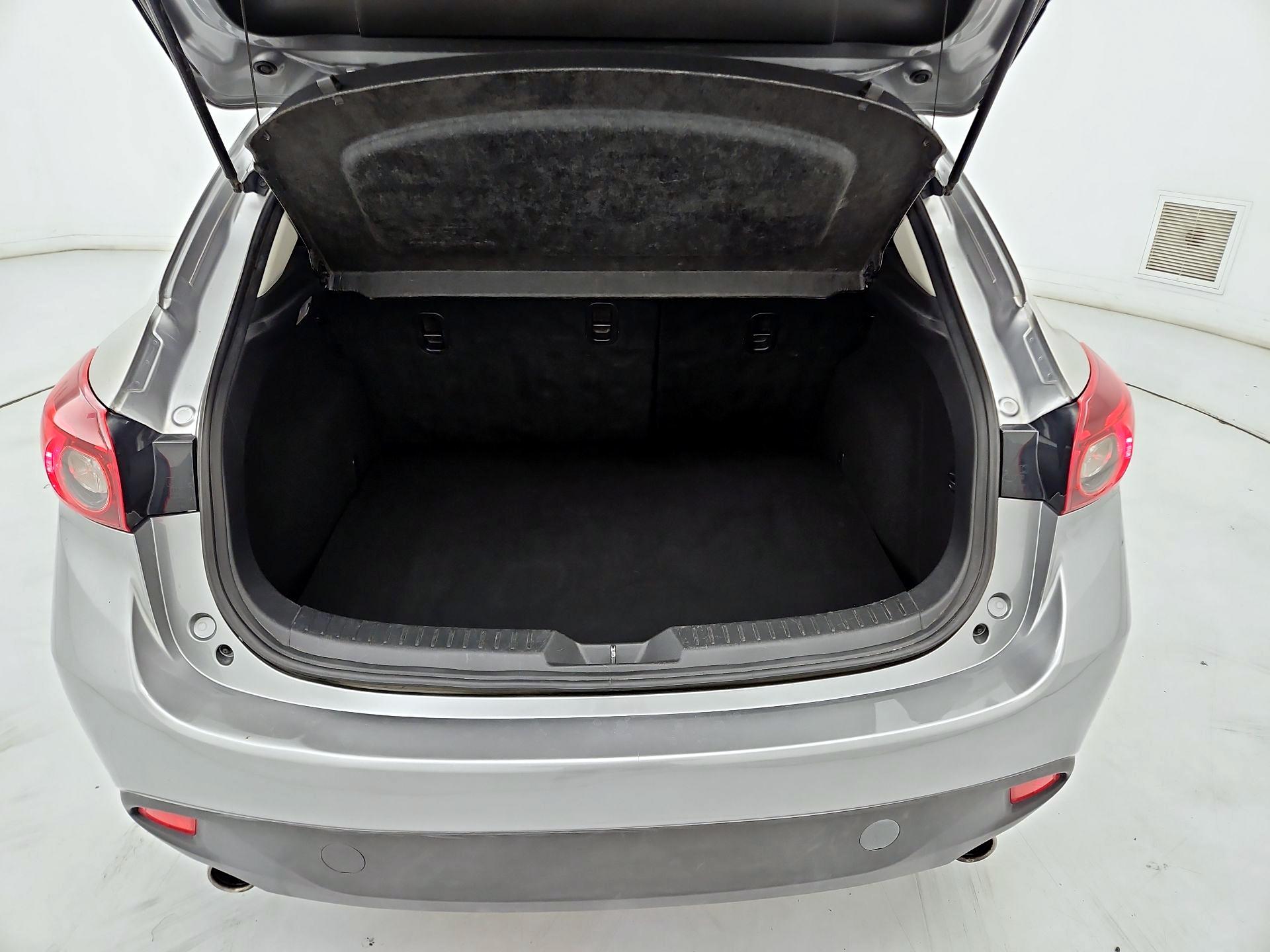 Thumbnail: 2015 Mazda Mazda3 - 18