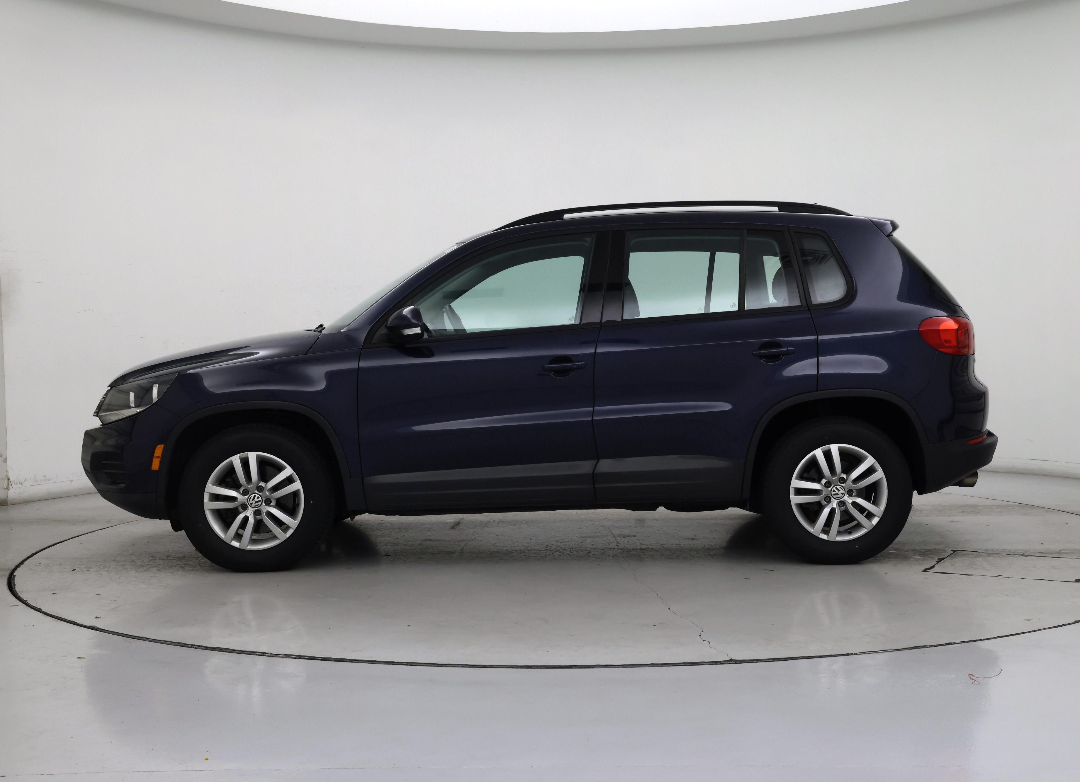 Thumbnail: 2016 Volkswagen Tiguan - 3