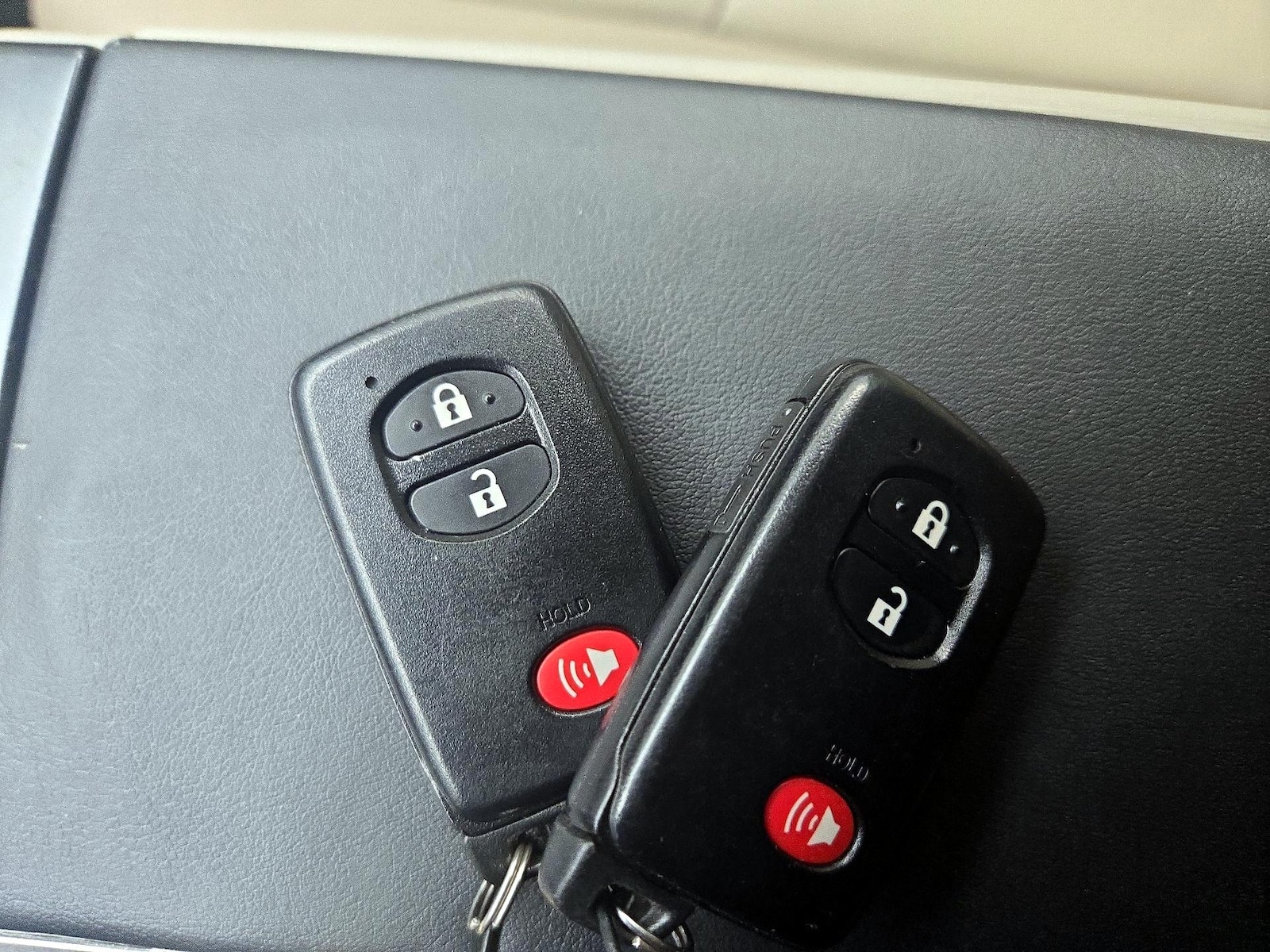 2015 Toyota Prius v Five - Photo 23