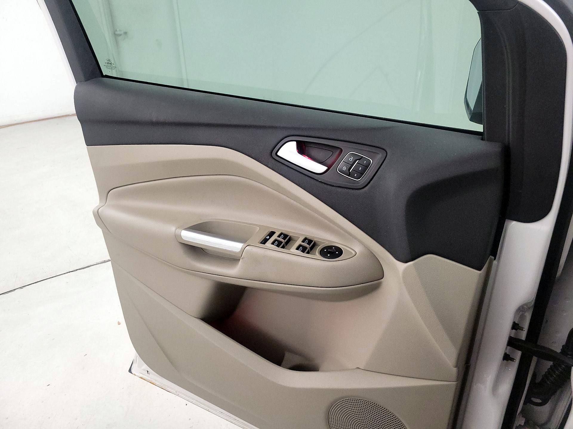 Thumbnail: 2017 Ford Escape - 12