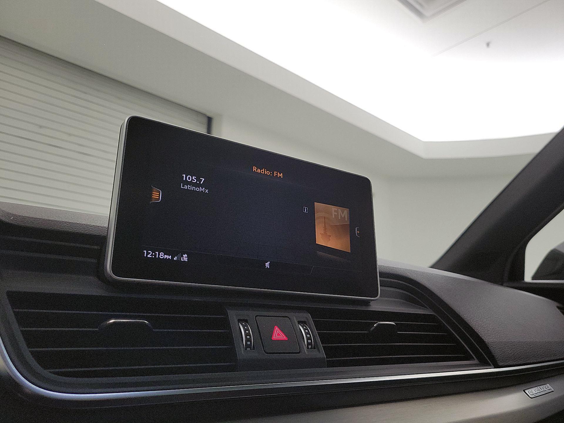Thumbnail: 2019 Audi SQ5 - 16