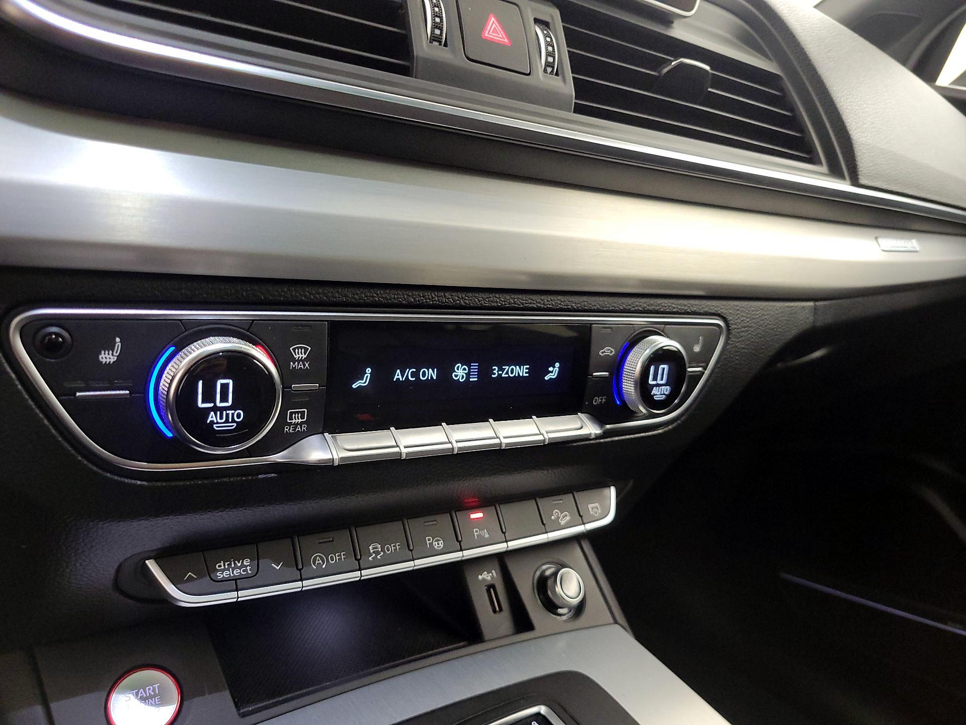 Thumbnail: 2019 Audi SQ5 - 17