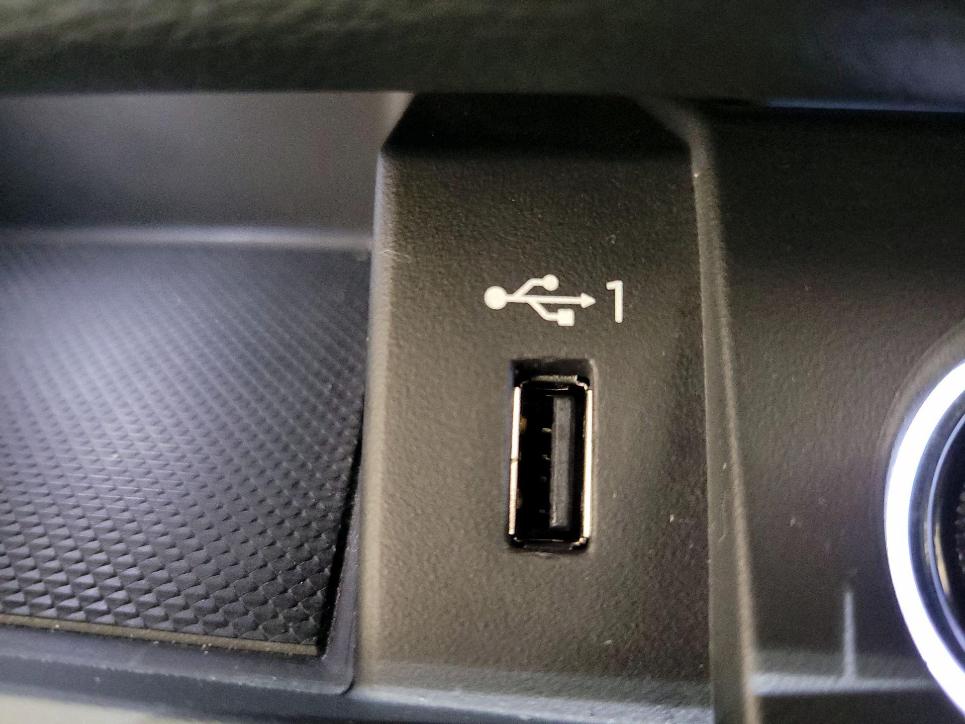 Thumbnail: 2019 Audi SQ5 - 19