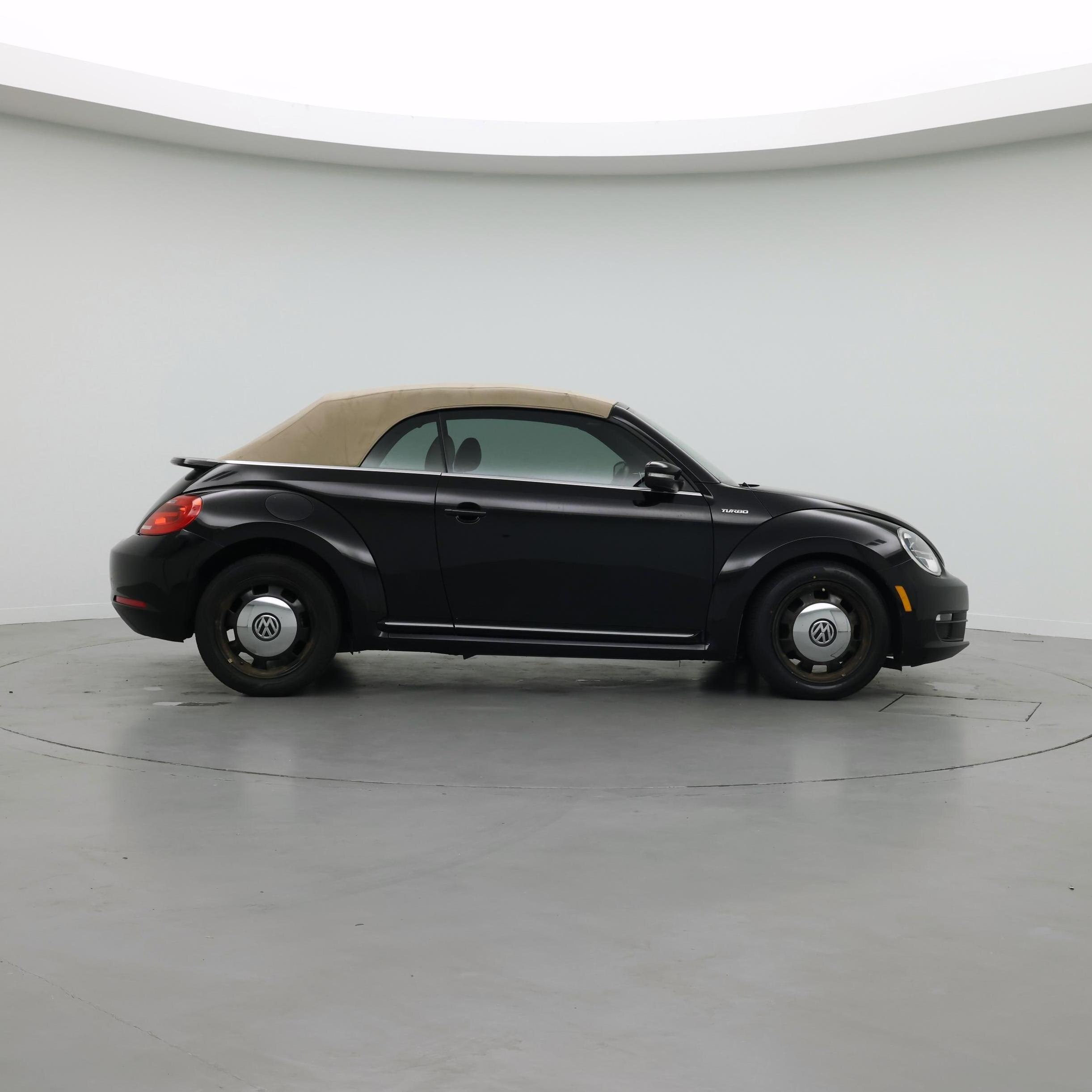 Thumbnail: 2014 Volkswagen Beetle - 7