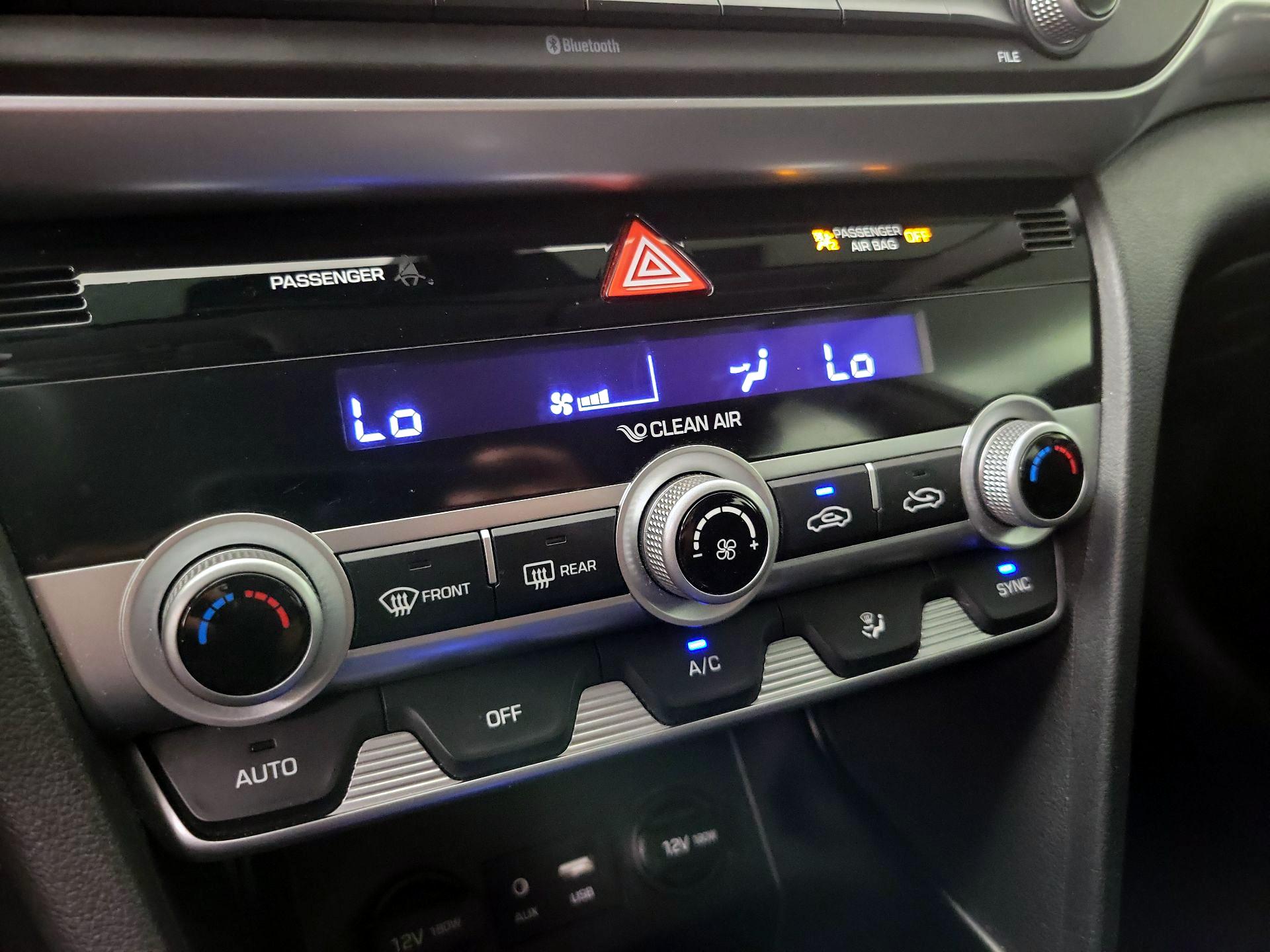 Thumbnail: 2020 Hyundai Elantra - 16