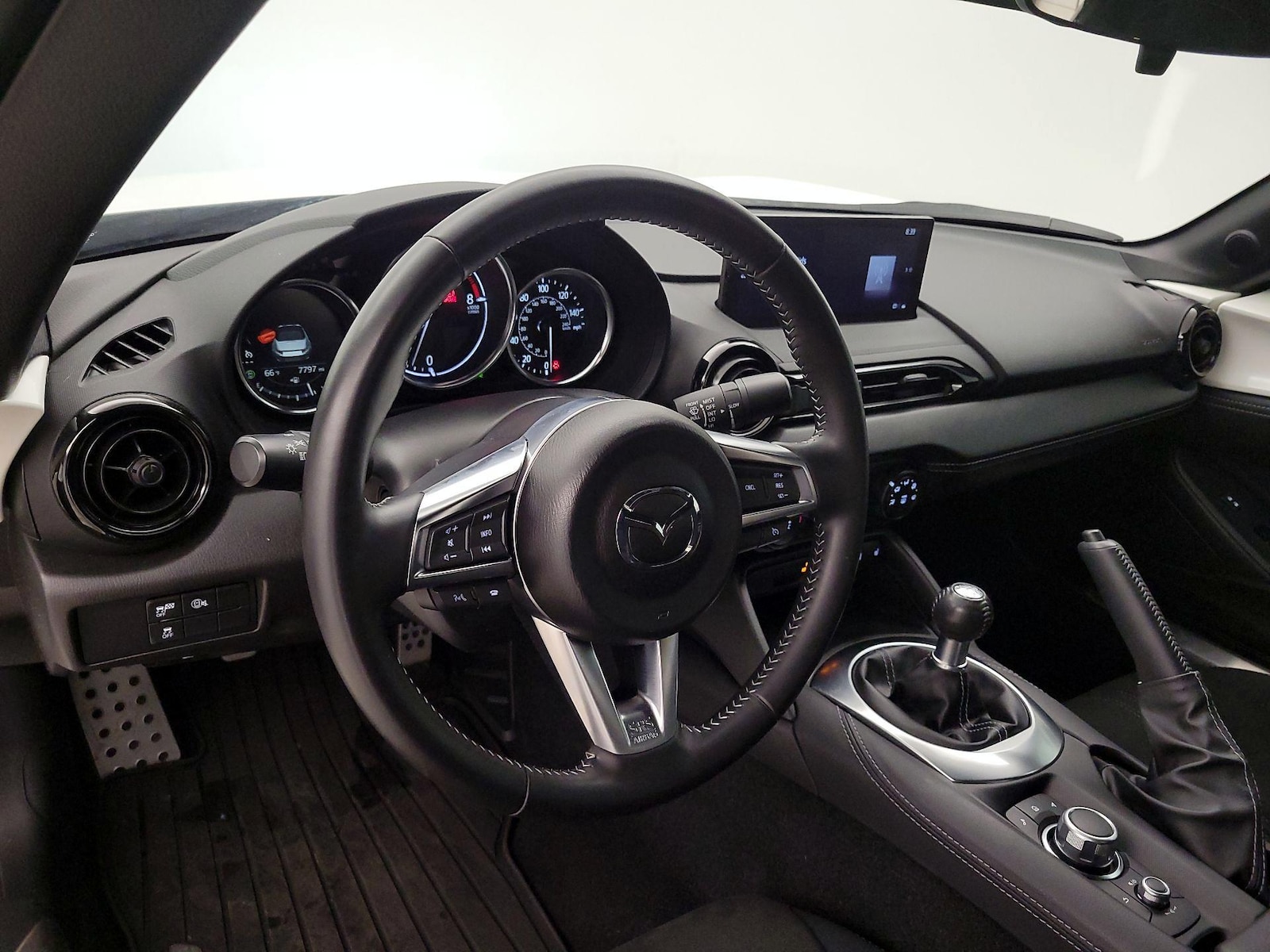 2025 Mazda MX-5 Miata Club - Photo 10
