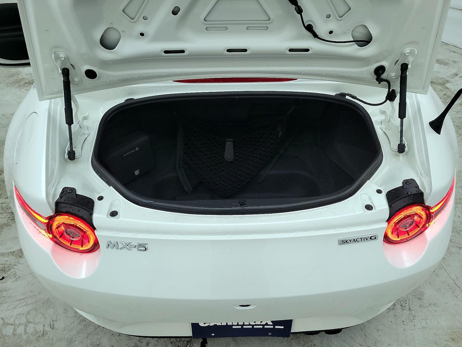2025 Mazda MX-5 Miata Club - Photo 19