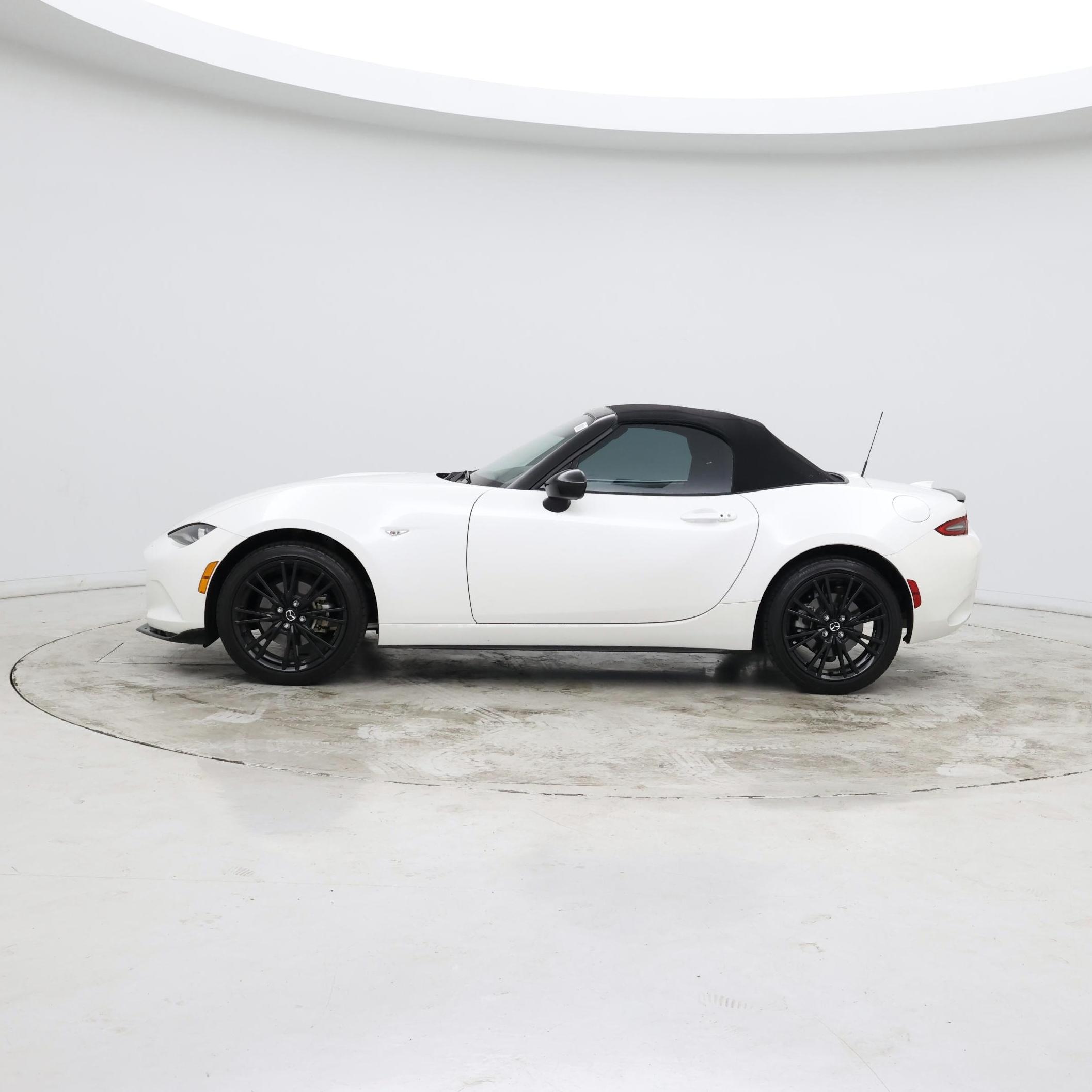 Thumbnail: 2025 Mazda MX-5 Miata - 2