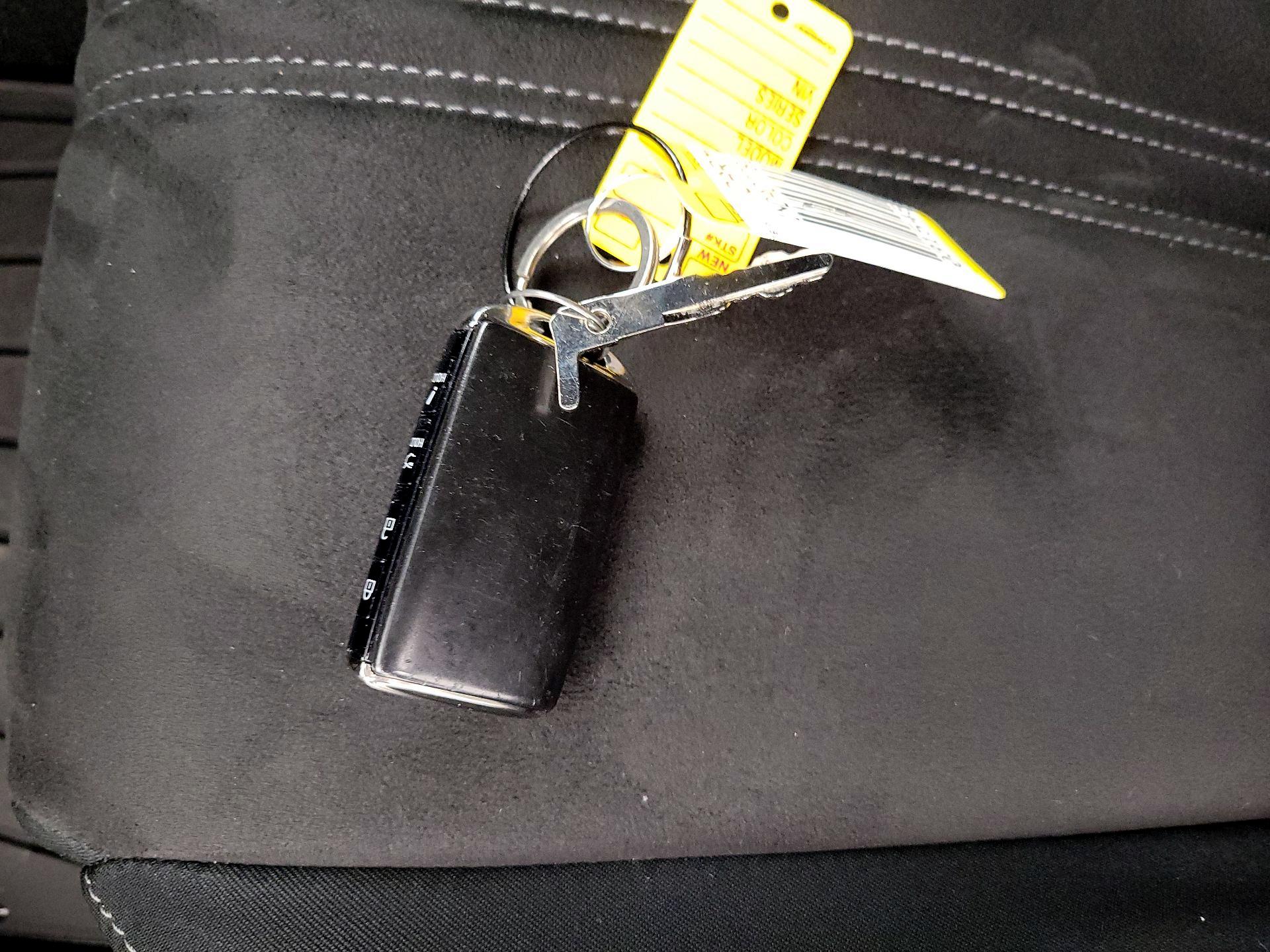 Thumbnail: 2025 Mazda MX-5 Miata - 20