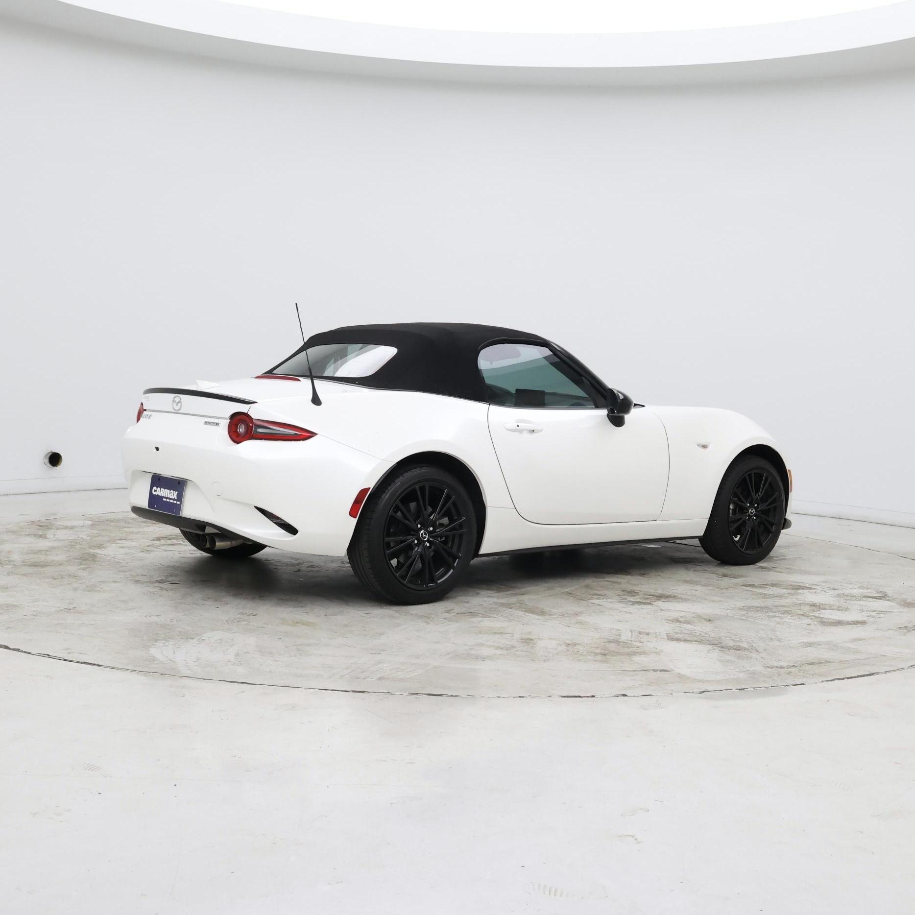 Thumbnail: 2025 Mazda MX-5 Miata - 6