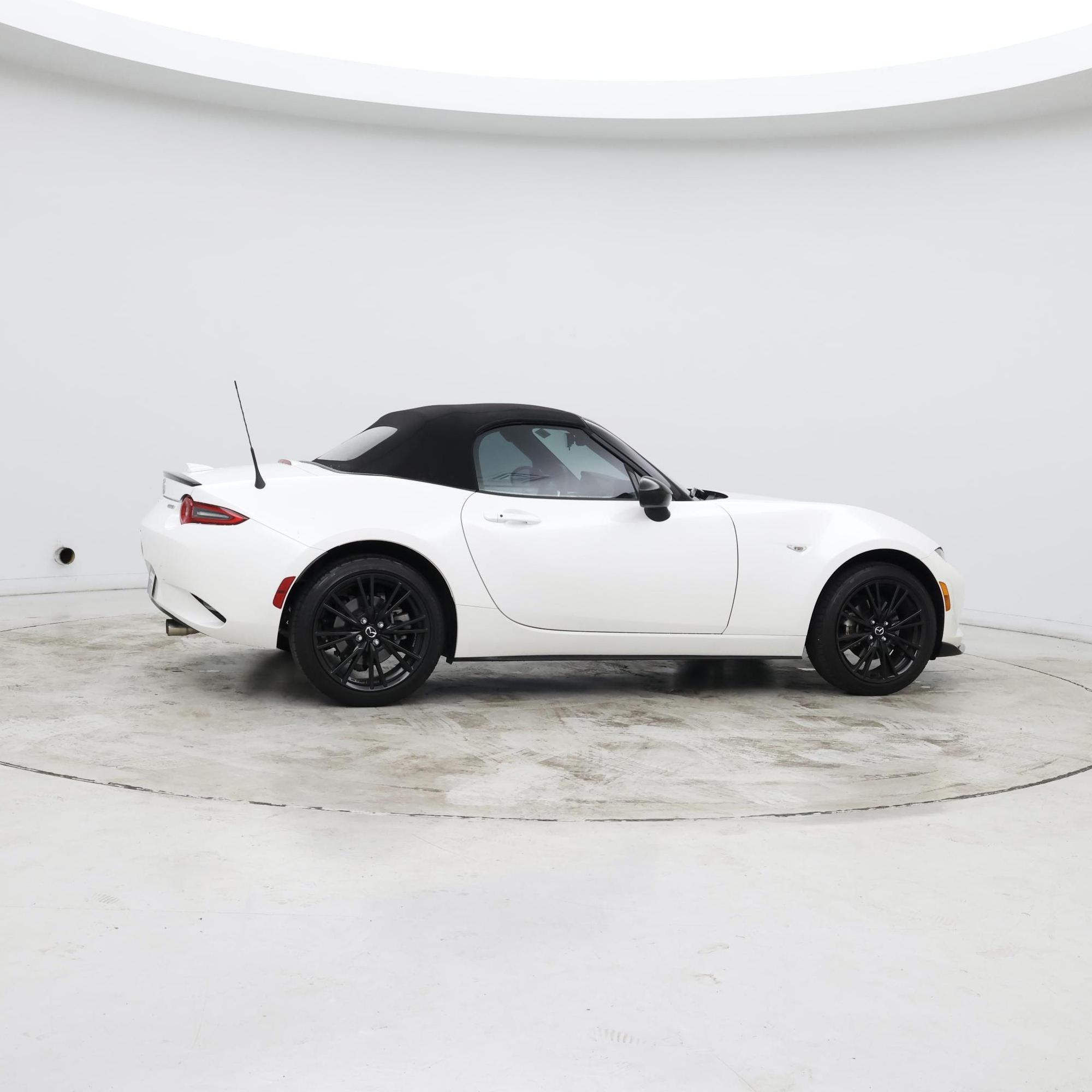 Thumbnail: 2025 Mazda MX-5 Miata - 8
