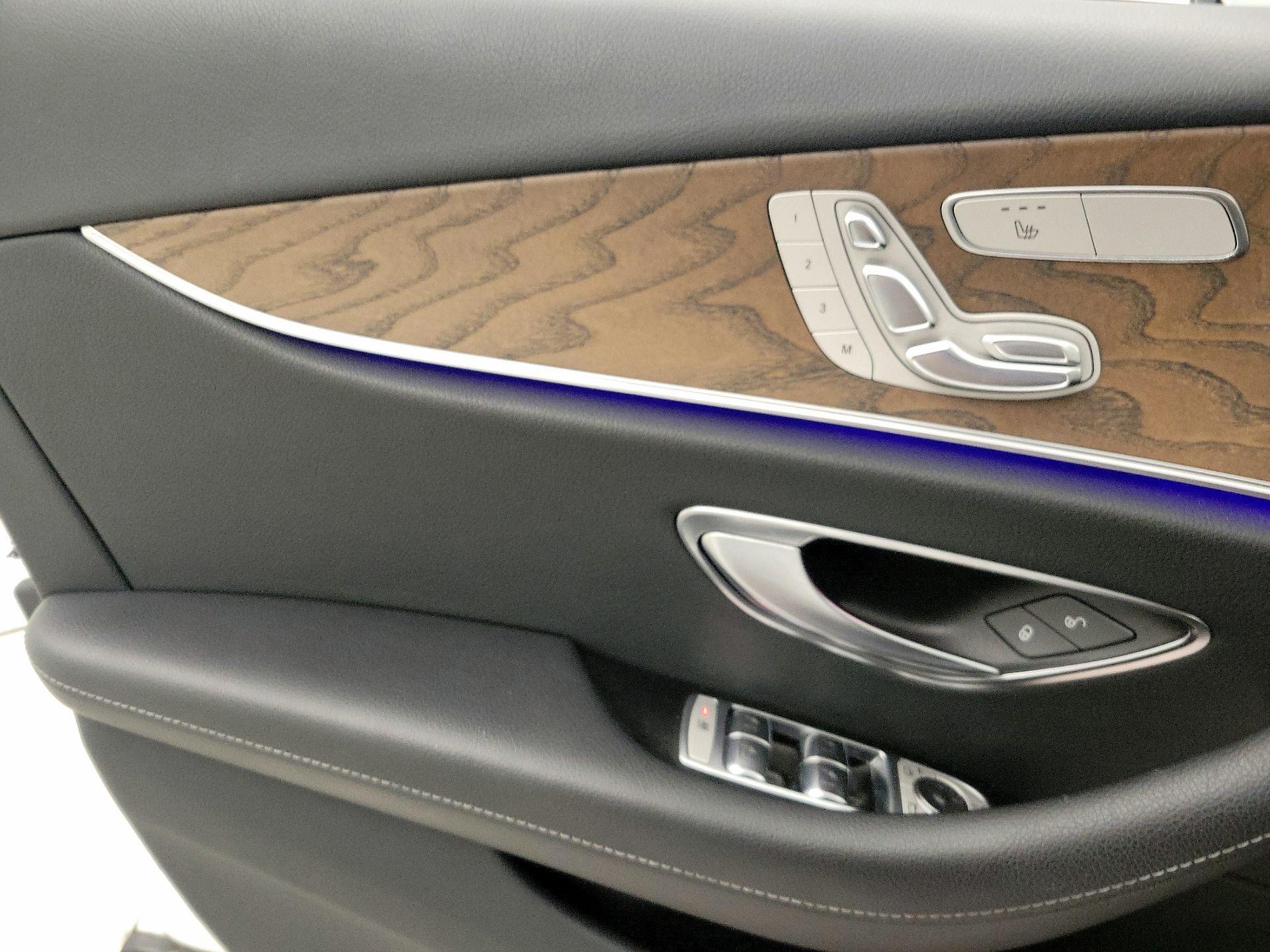 Thumbnail: 2021 Mercedes-Benz E-Class - 12
