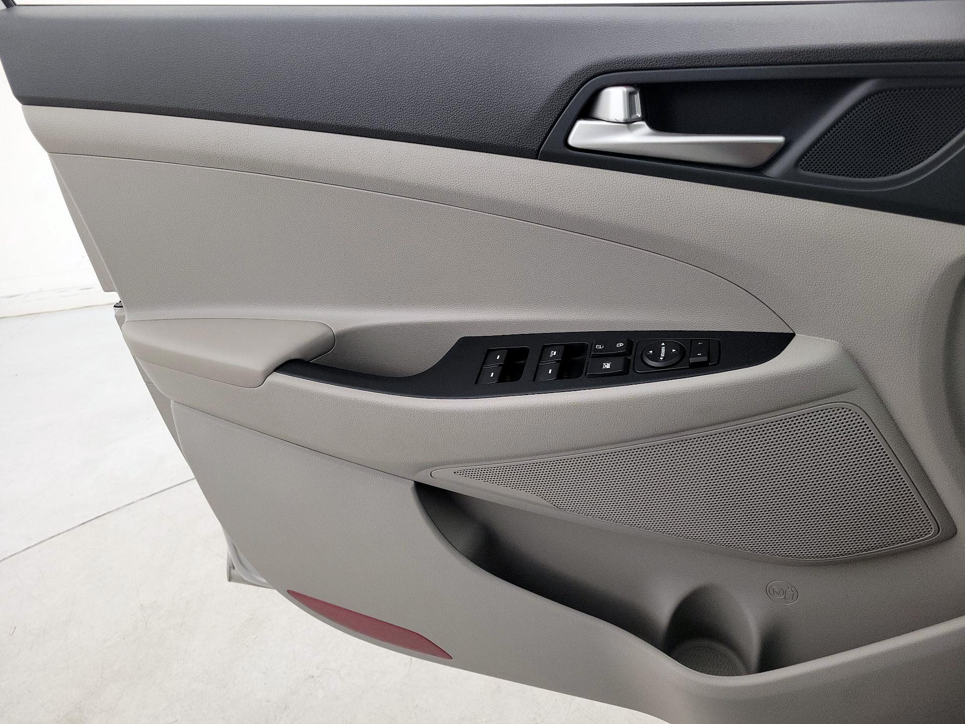 Thumbnail: 2021 Hyundai Tucson - 12