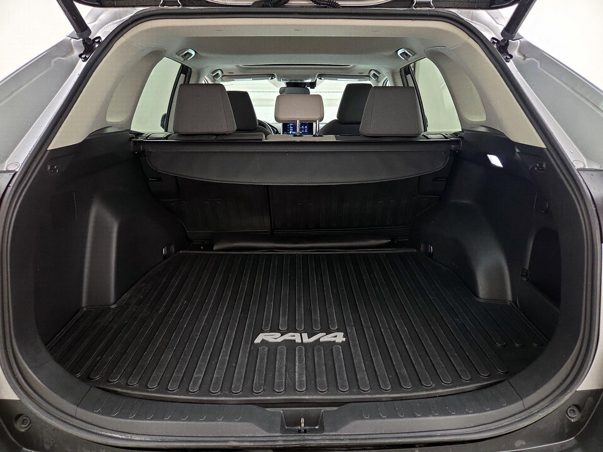 Thumbnail: 2023 Toyota RAV4 - 19