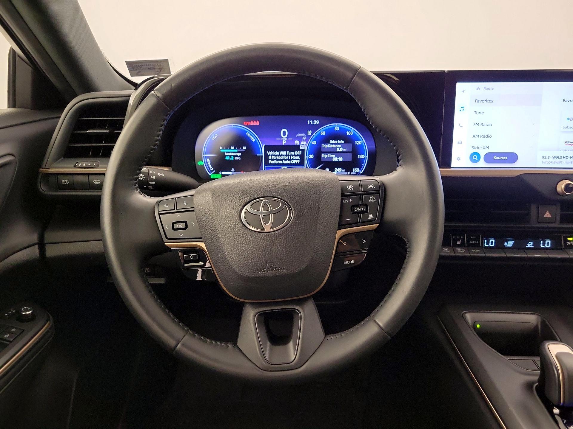 Thumbnail: 2023 Toyota Crown - 10