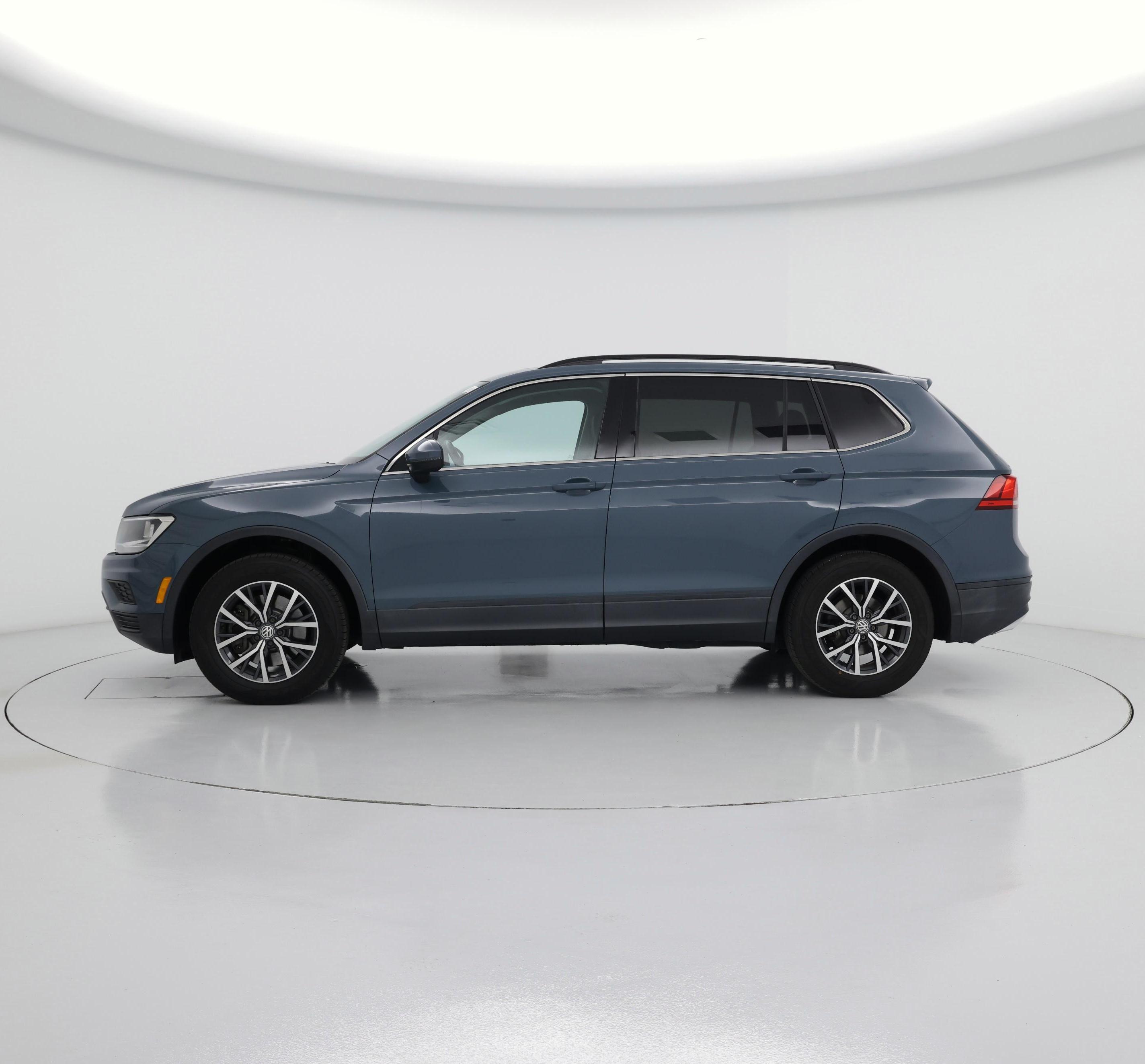 Thumbnail: 2019 Volkswagen Tiguan - 3