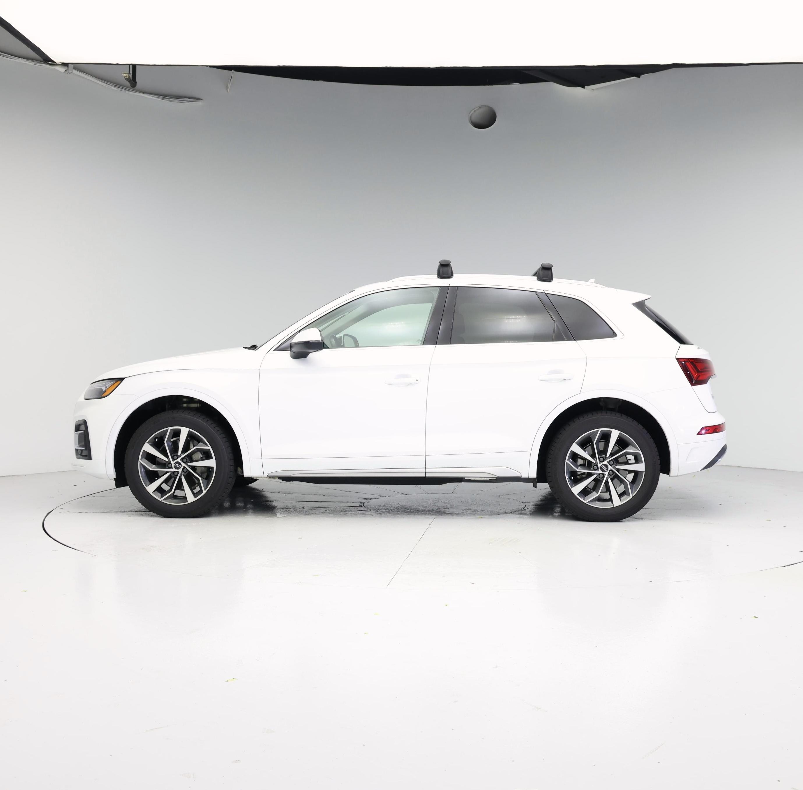 Thumbnail: 2021 Audi Q5 - 3