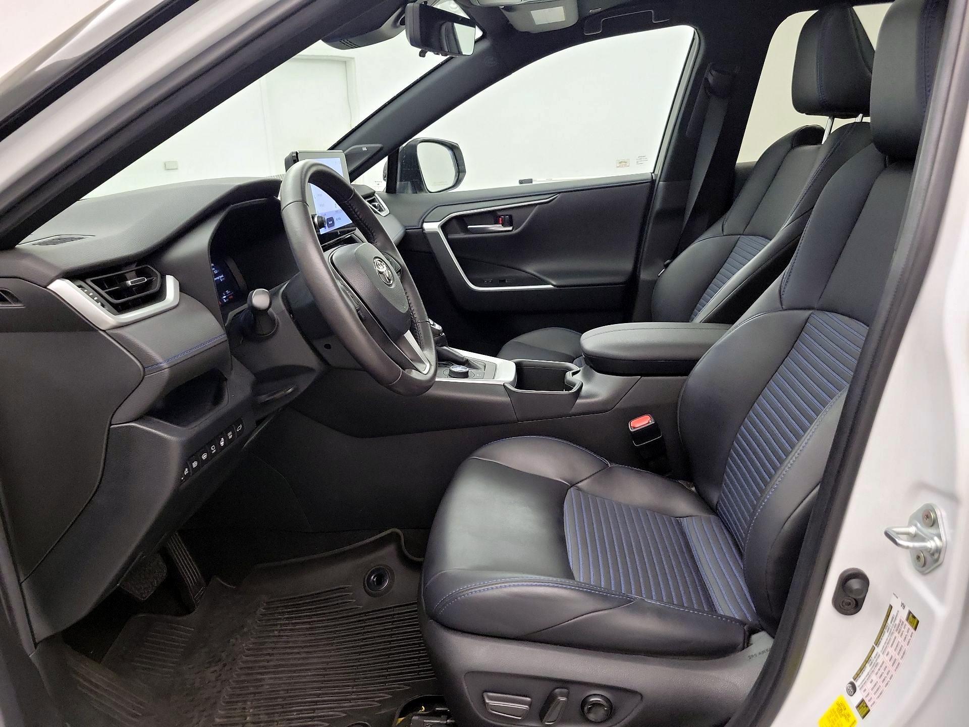 Thumbnail: 2023 Toyota RAV4 - 11