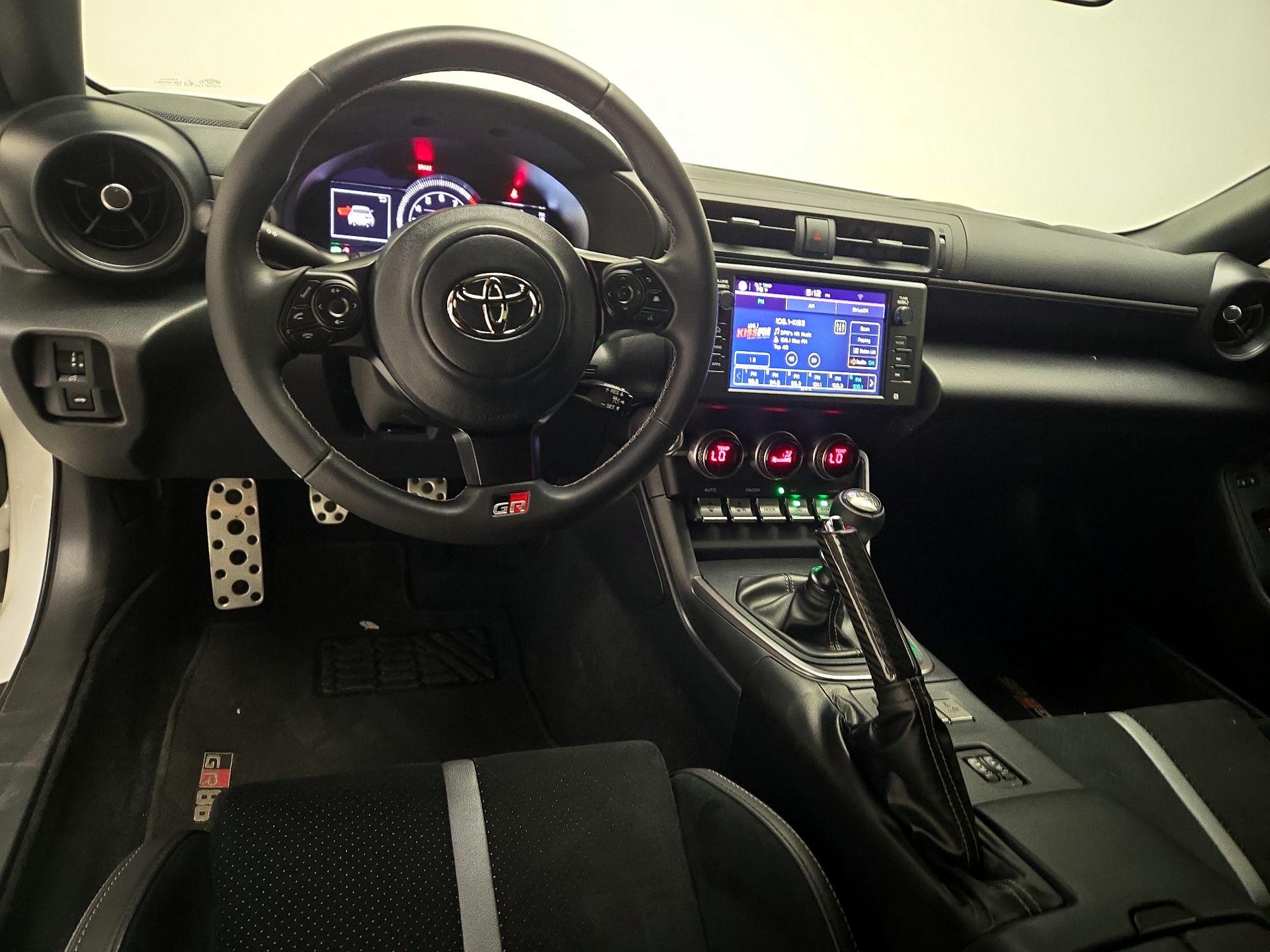 Thumbnail: 2024 Toyota GR86 - 9