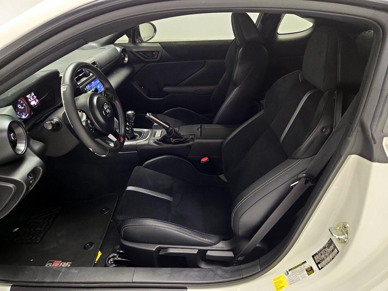 2024 Toyota GR86 Premium - Photo 12