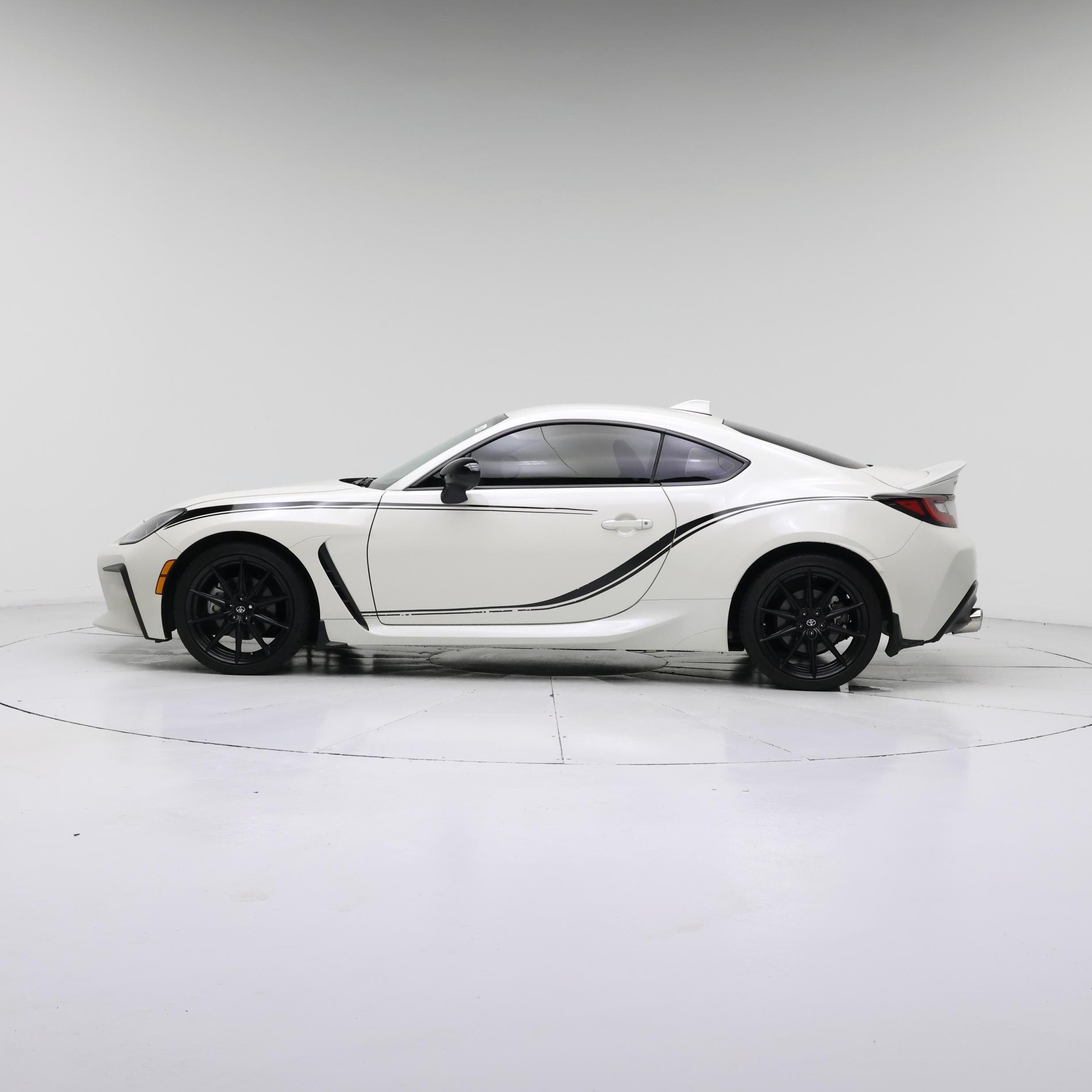 Thumbnail: 2024 Toyota GR86 - 3