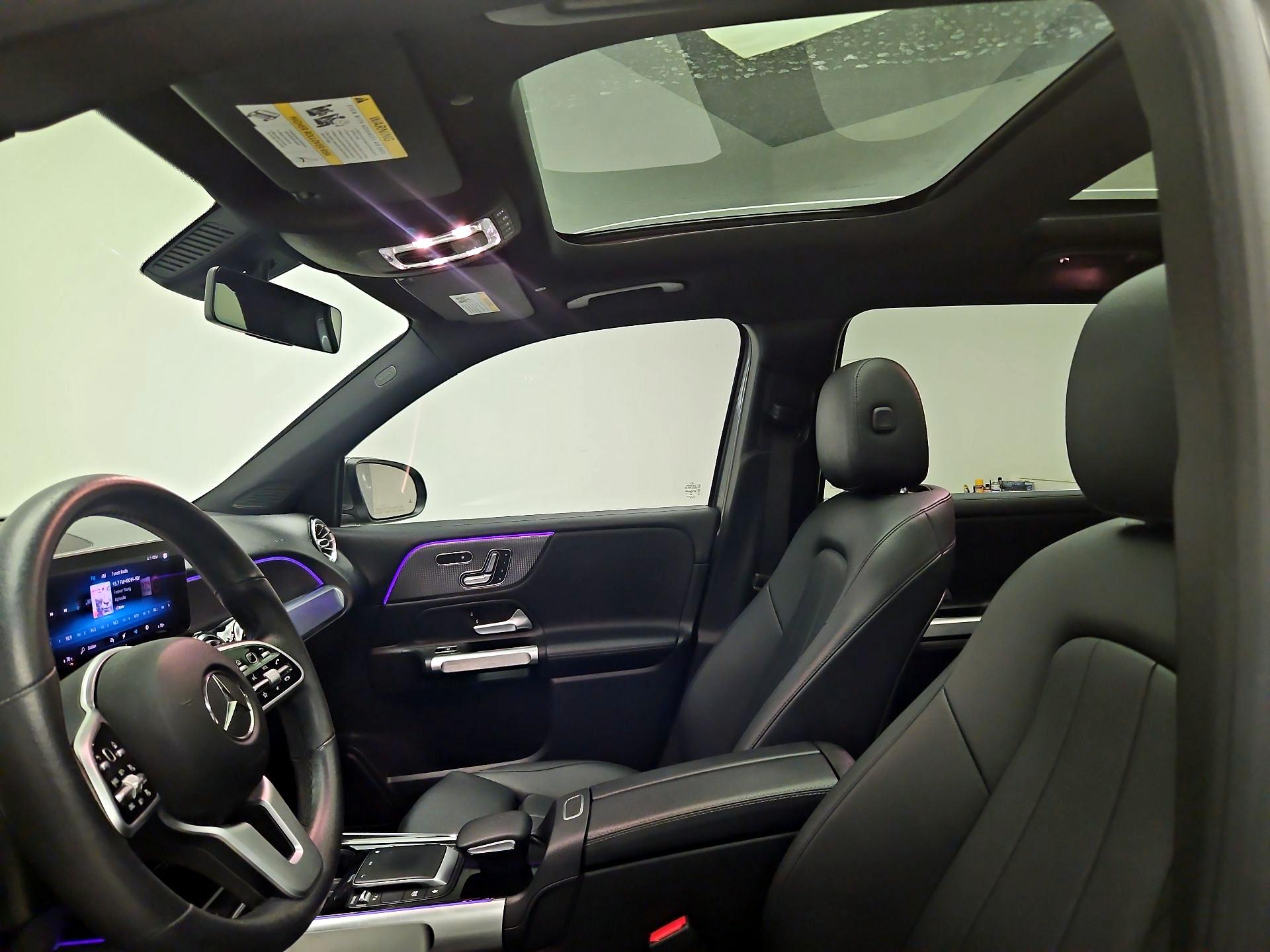 Thumbnail: 2021 Mercedes-Benz GLB - 19
