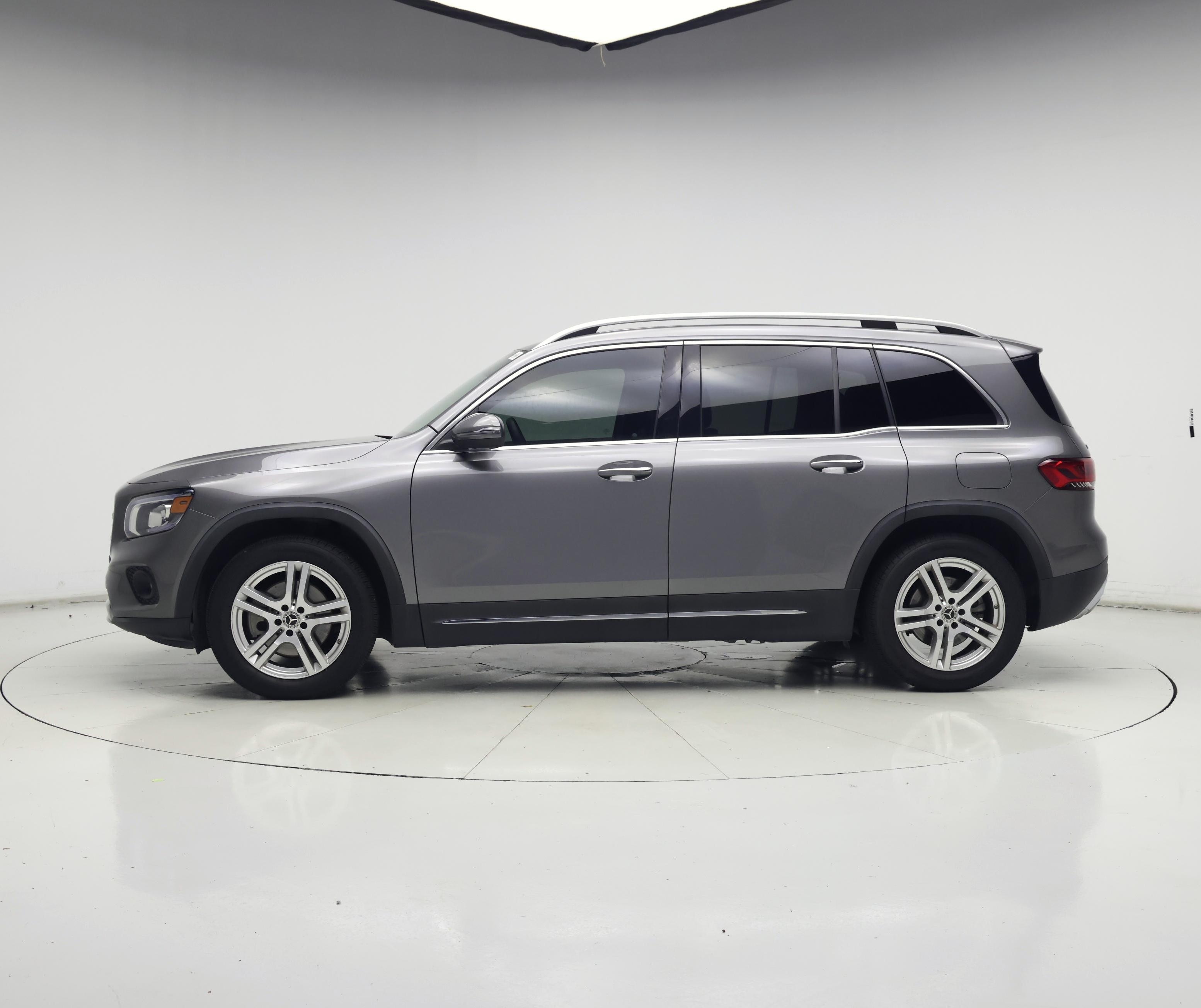 Thumbnail: 2021 Mercedes-Benz GLB - 3