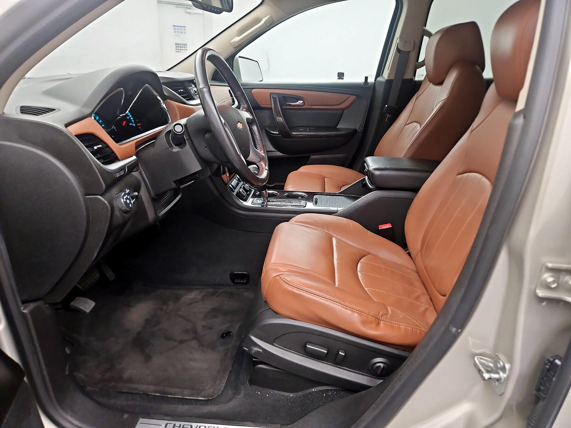 Thumbnail: 2016 Chevrolet Traverse - 11