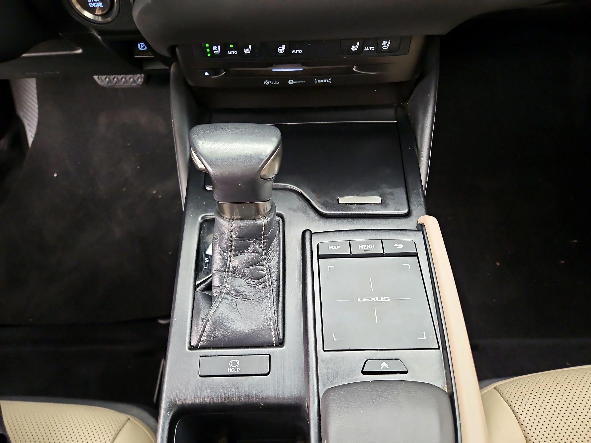 Thumbnail: 2019 Lexus ES - 18