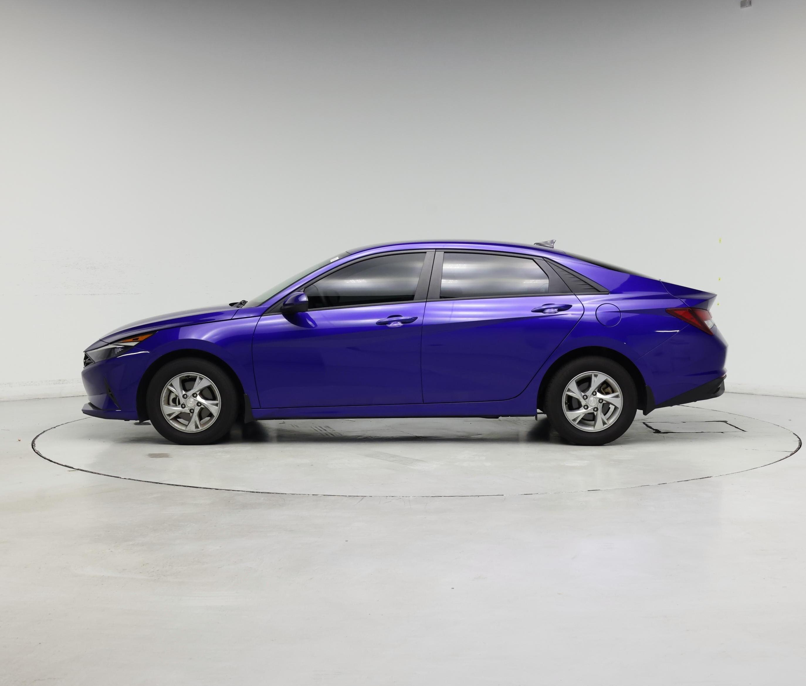 Thumbnail: 2023 Hyundai Elantra - 3