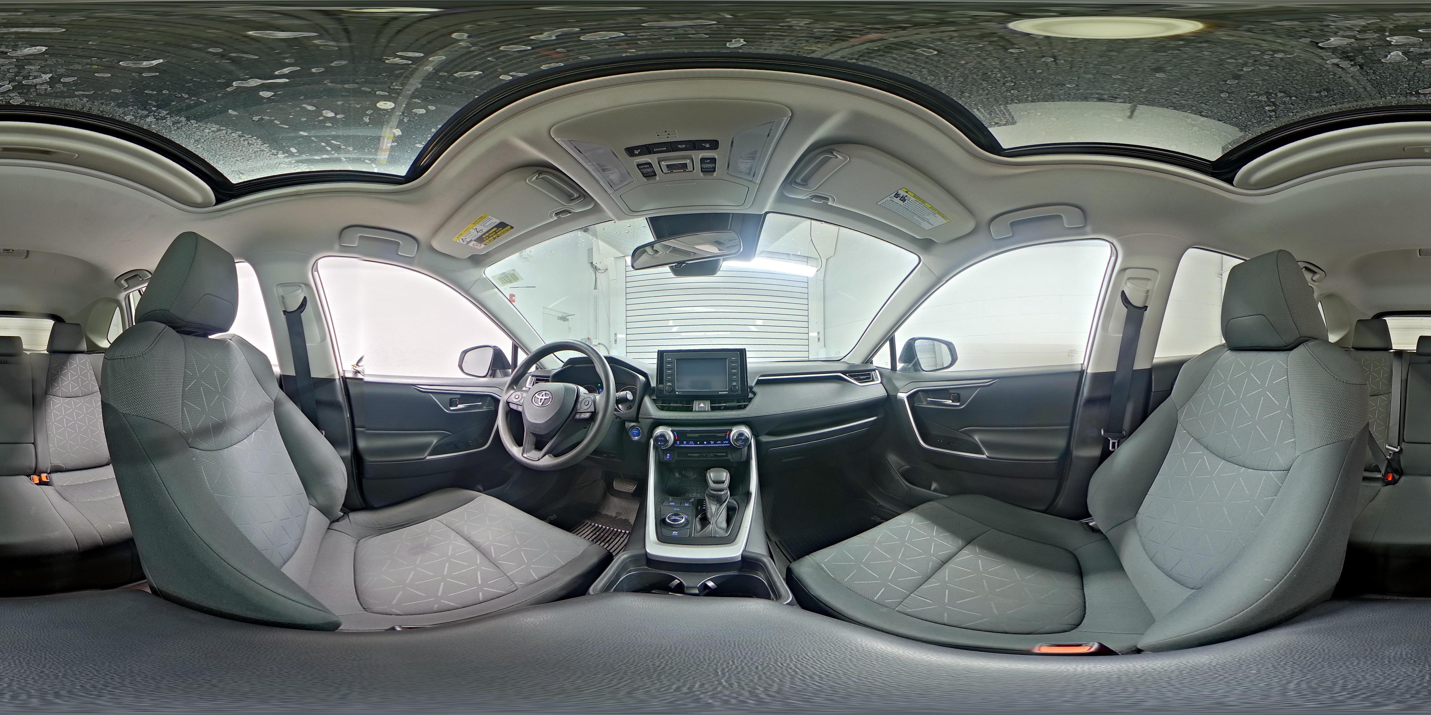2020 Toyota RAV4 XLE - Photo 23