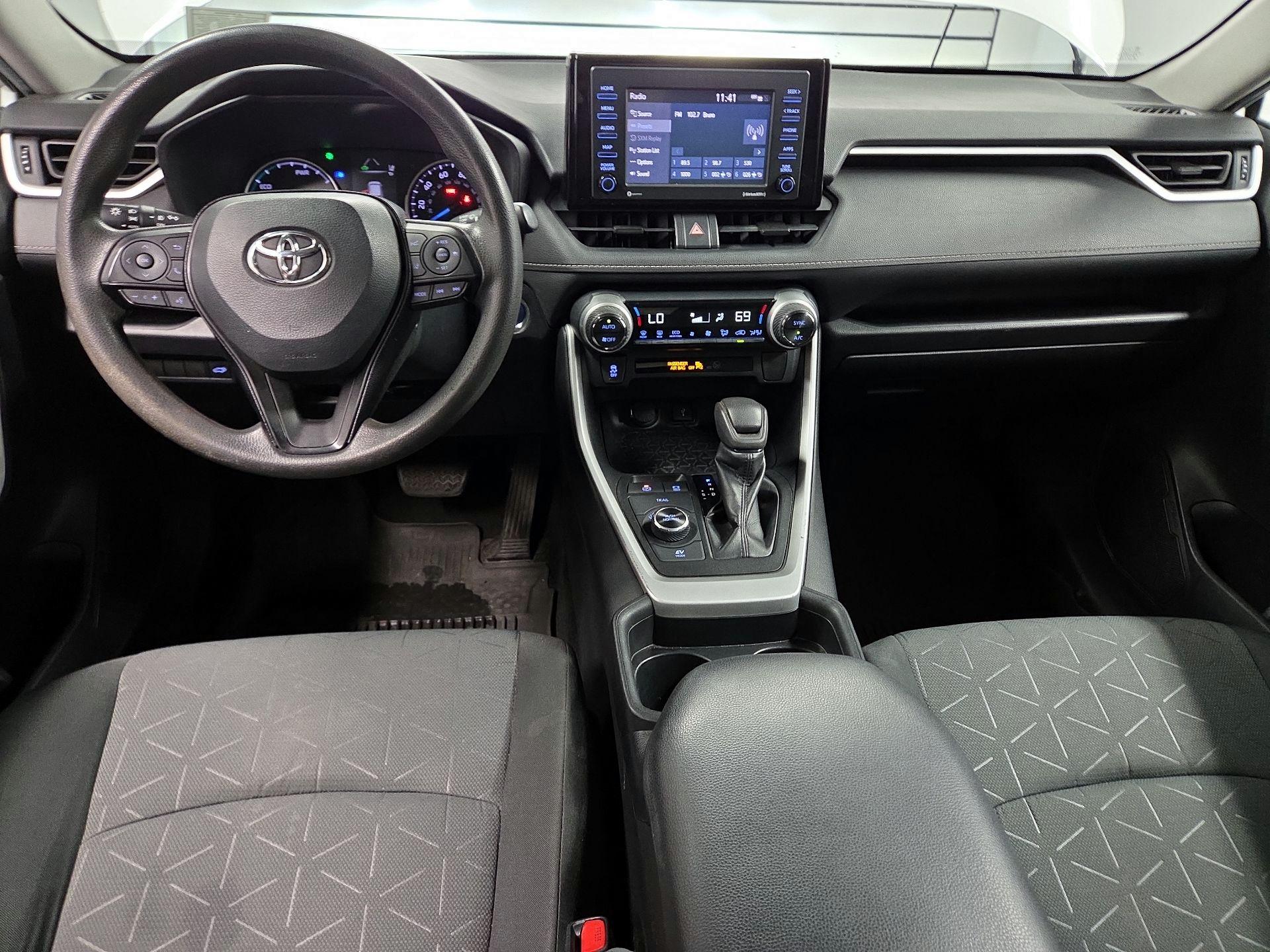Thumbnail: 2020 Toyota RAV4 - 8