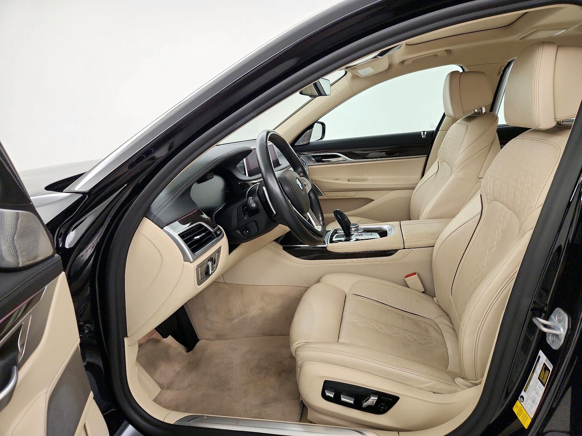 Thumbnail: 2020 BMW 7 Series - 11