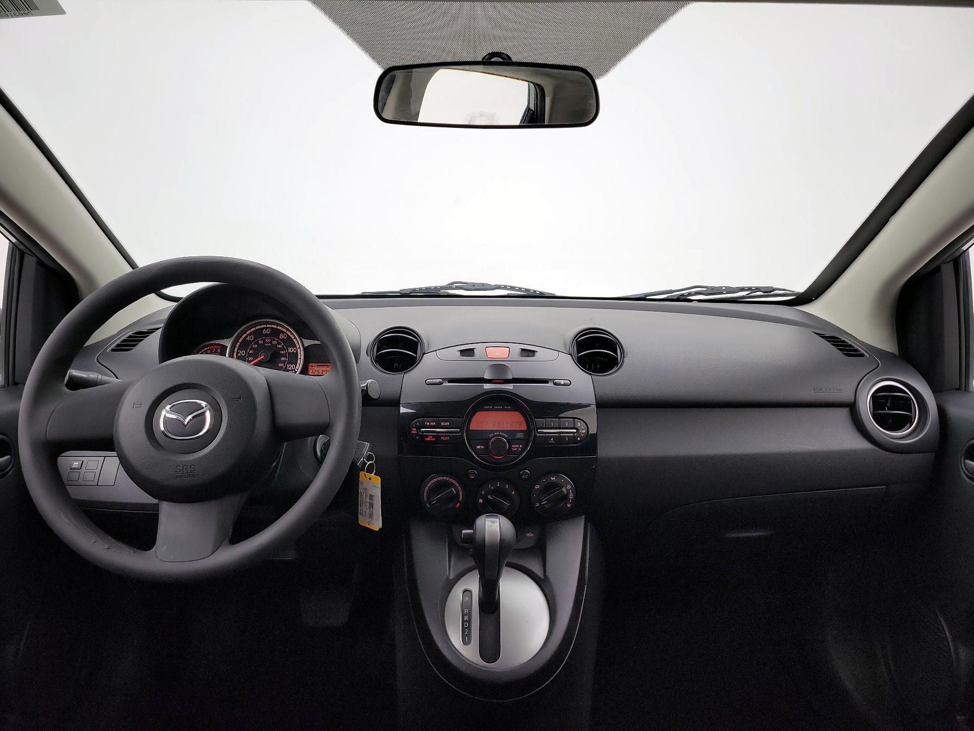 Thumbnail: 2014 Mazda Mazda2 - 9