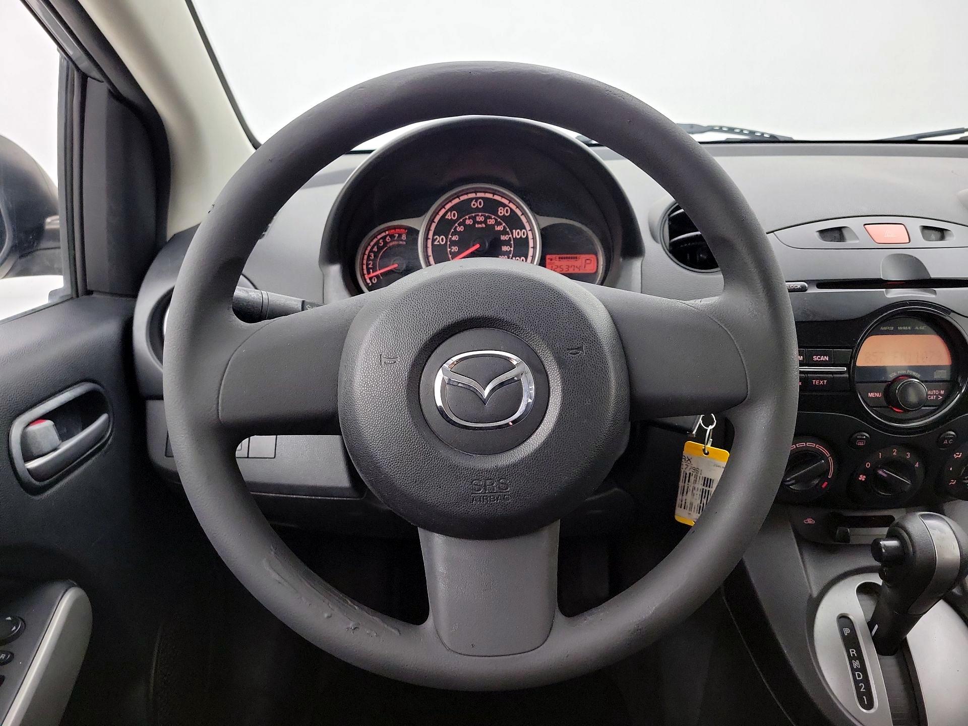 Thumbnail: 2014 Mazda Mazda2 - 10