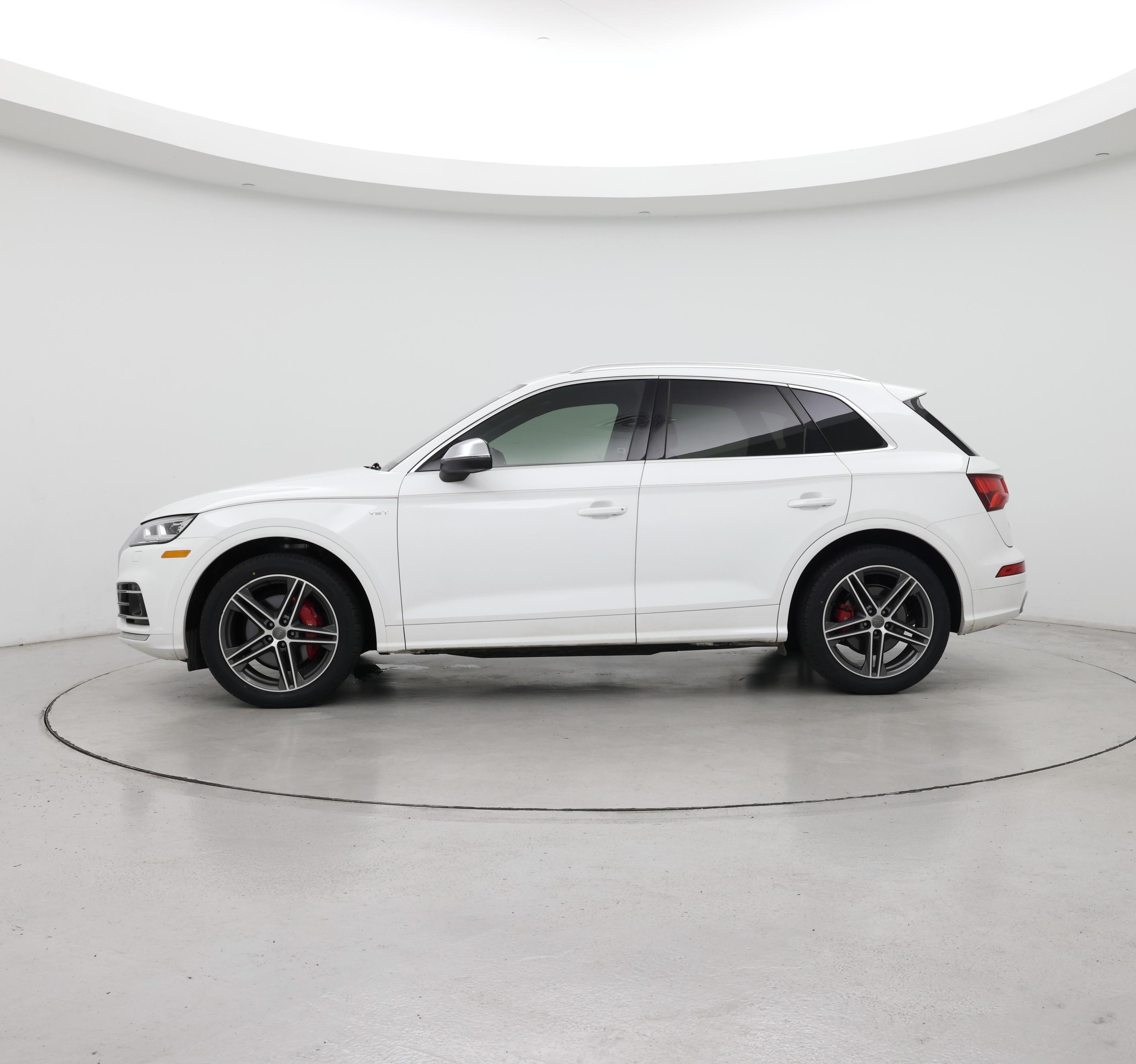 Thumbnail: 2018 Audi SQ5 - 3