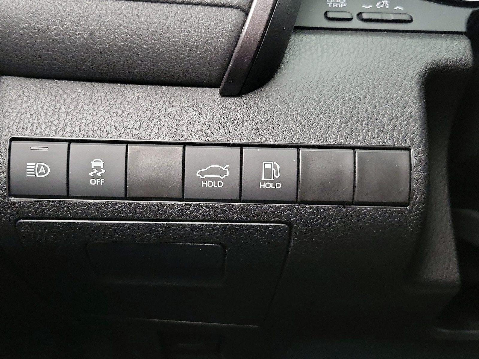 2023 Toyota Camry SE - Photo 14