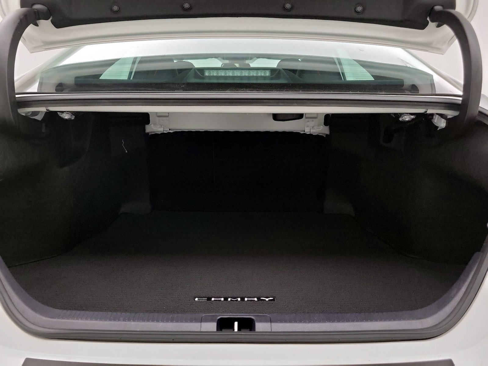 2023 Toyota Camry SE - Photo 21