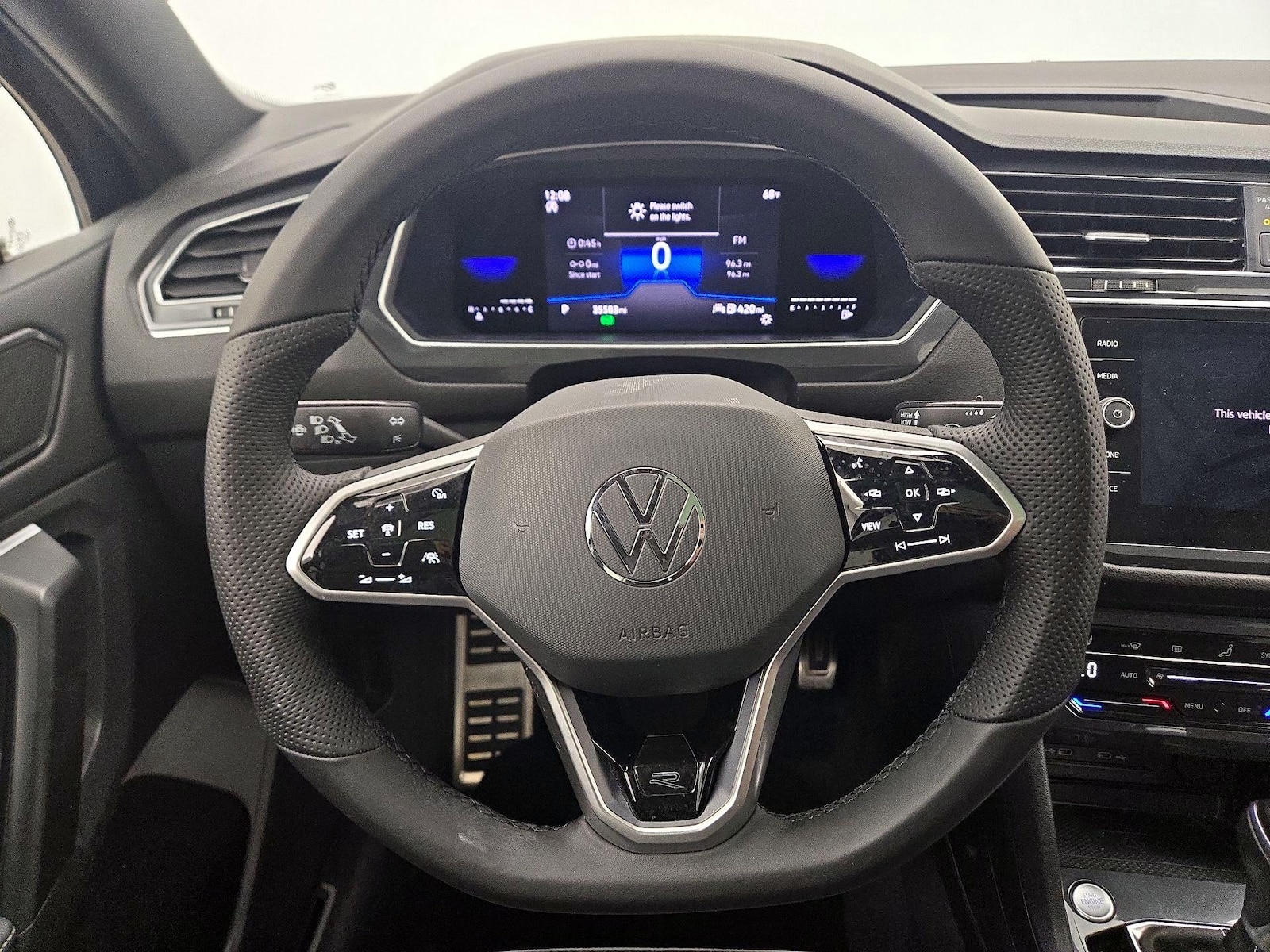2022 Volkswagen Tiguan SE R-LINE BLACK - Photo 11