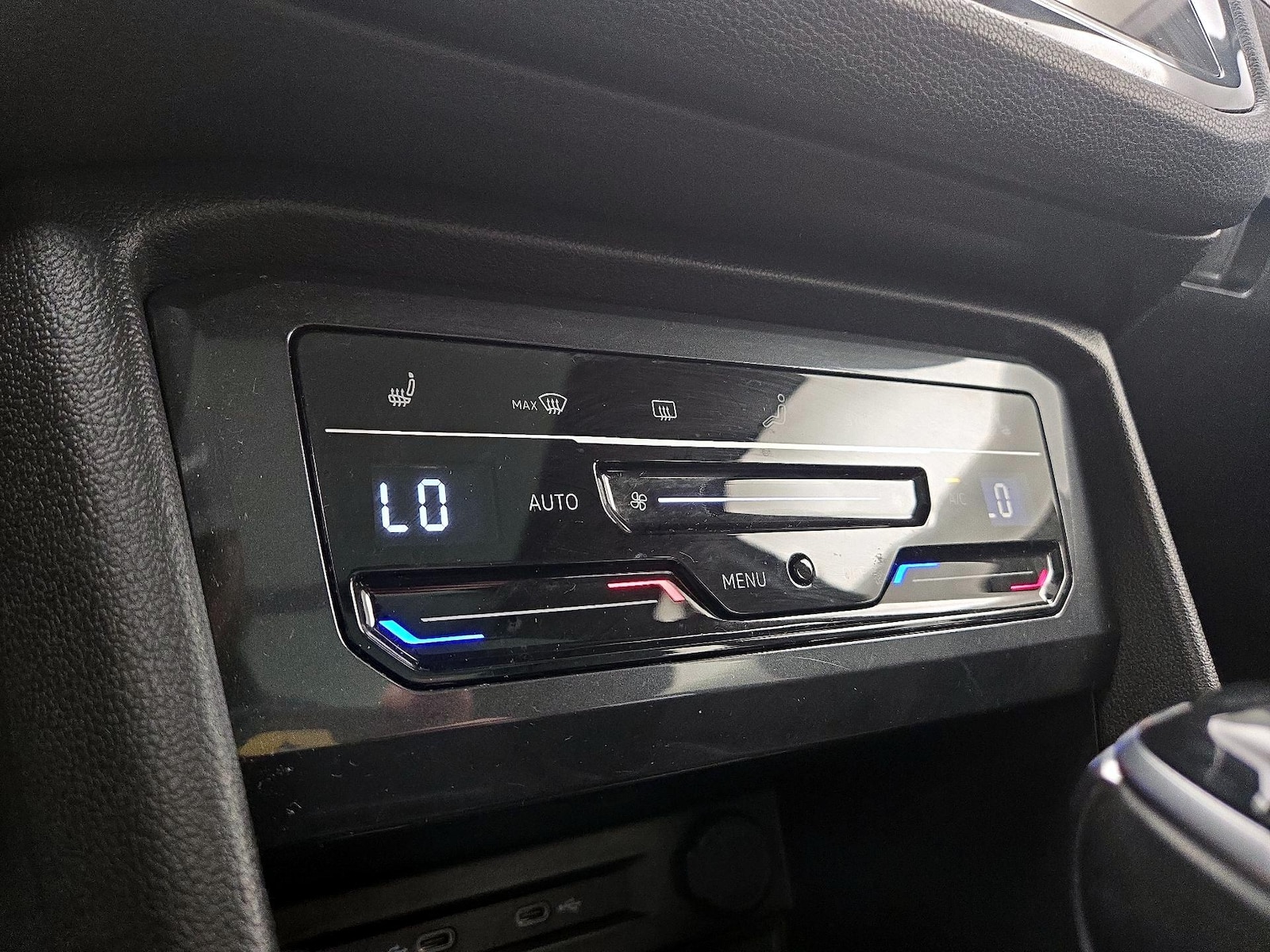 2022 Volkswagen Tiguan SE R-LINE BLACK - Photo 17