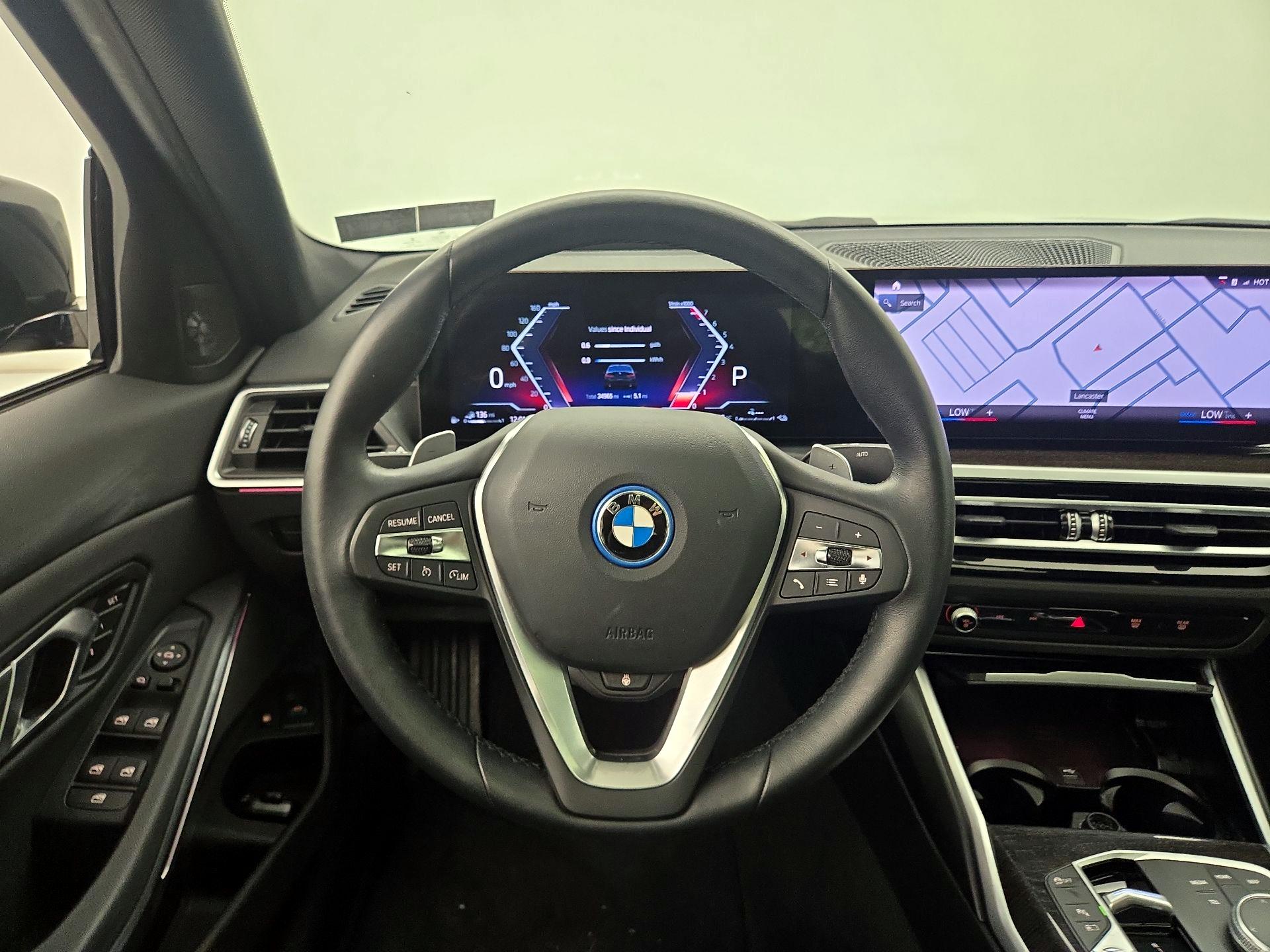 Thumbnail: 2023 BMW 3 Series - 10