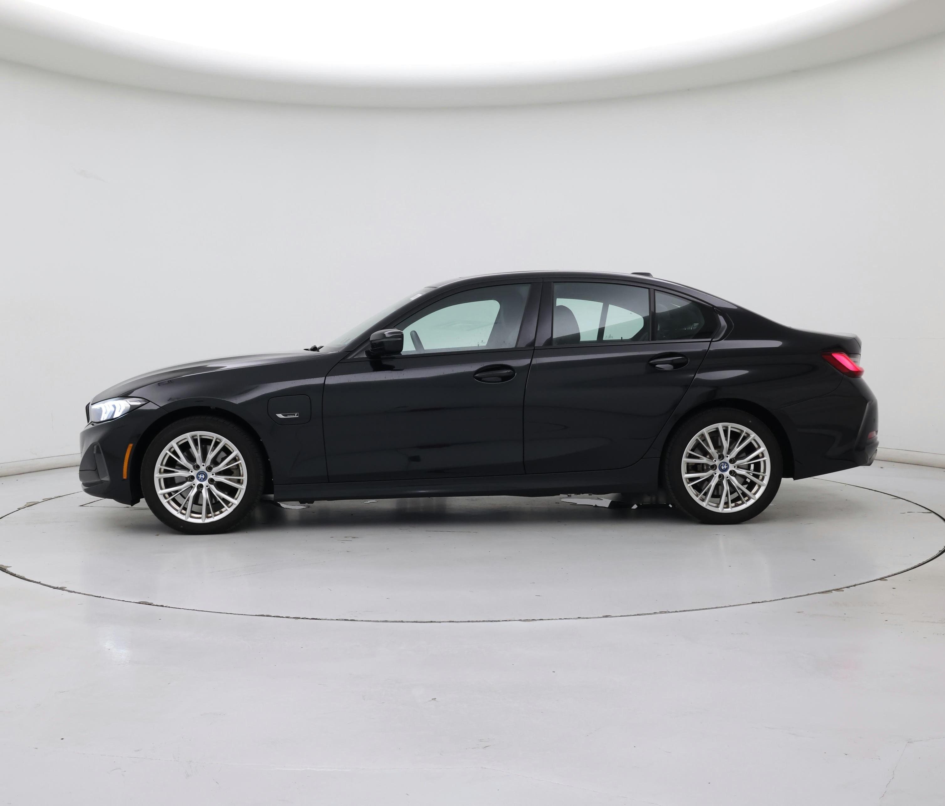 Thumbnail: 2023 BMW 3 Series - 3