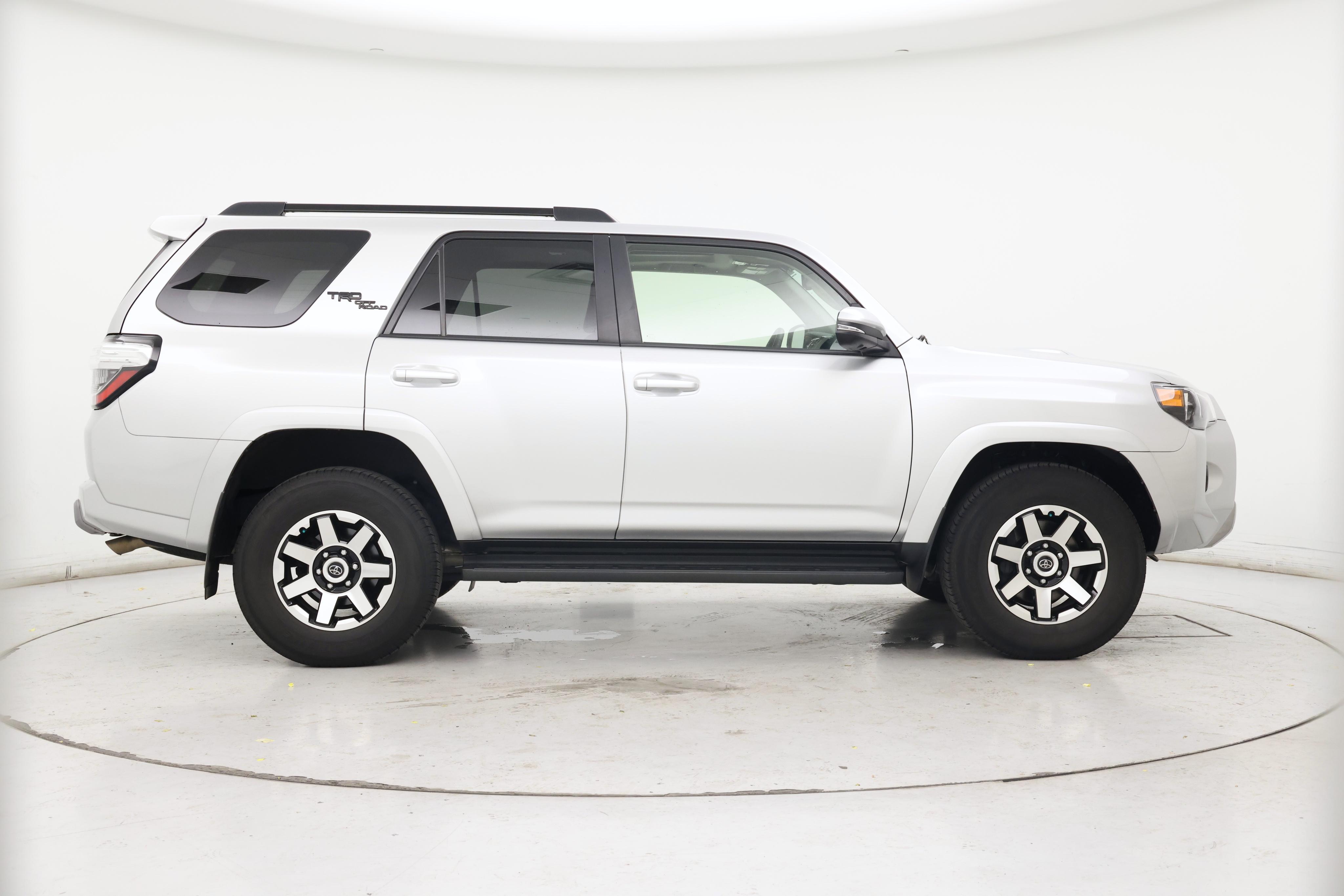 Thumbnail: 2022 Toyota 4Runner - 7