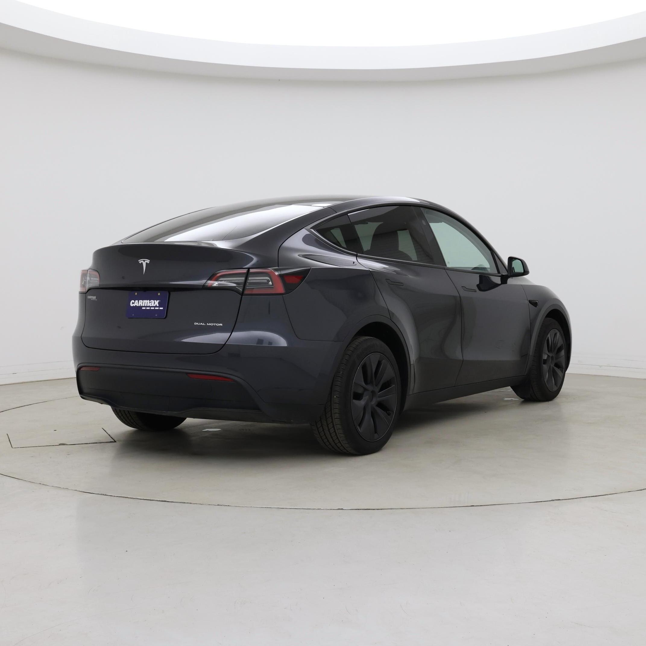 Thumbnail: 2025 Tesla Model Y - 8