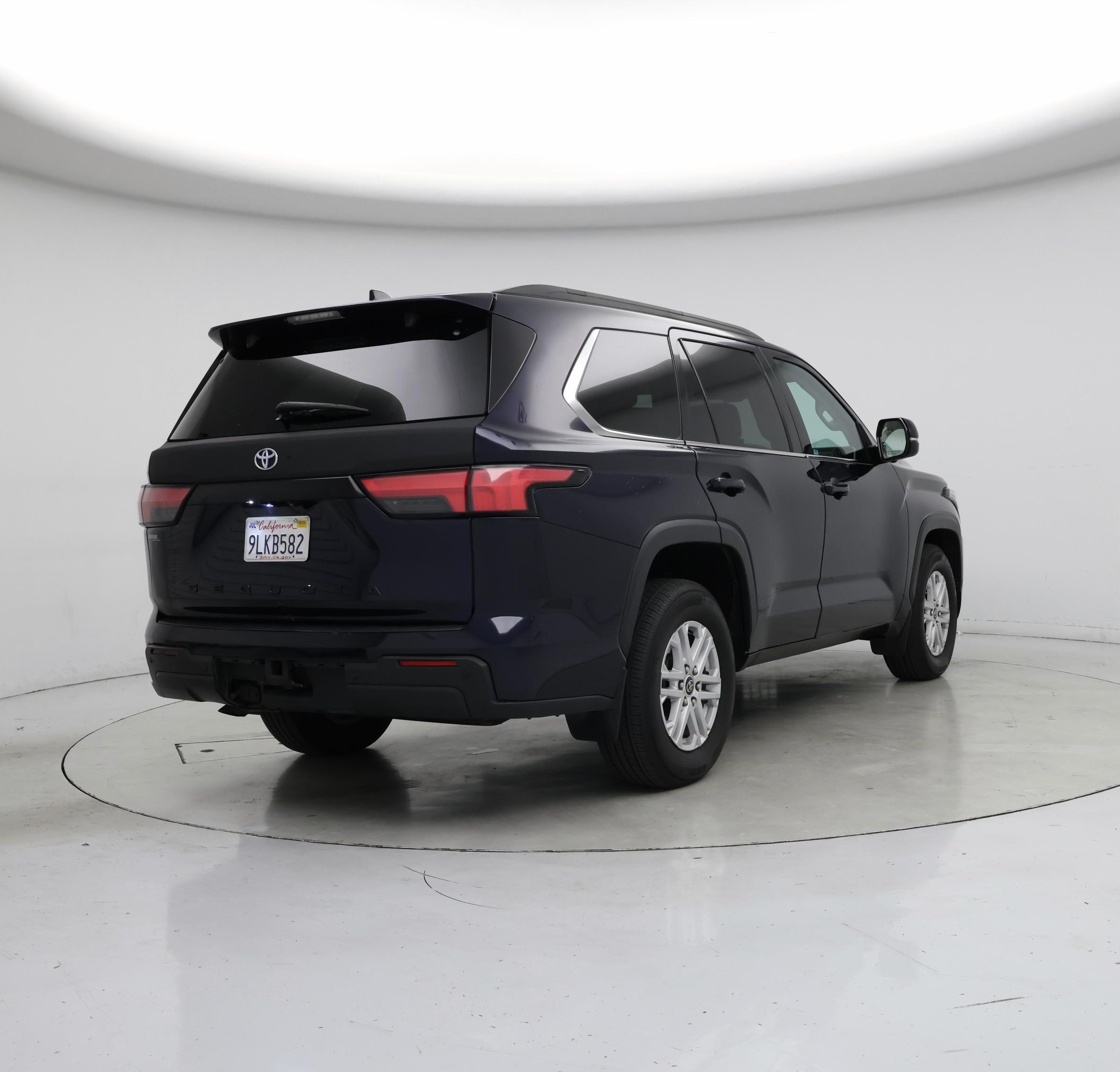 Thumbnail: 2023 Toyota Sequoia - 8