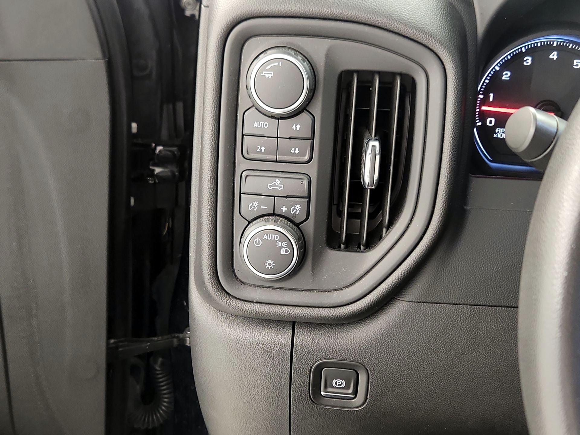 Thumbnail: 2021 Chevrolet Silverado 1500 - 14
