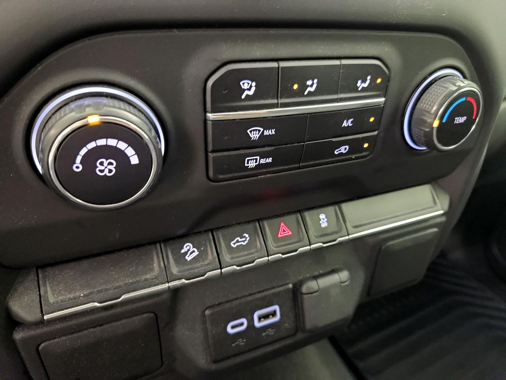 Thumbnail: 2021 Chevrolet Silverado 1500 - 17