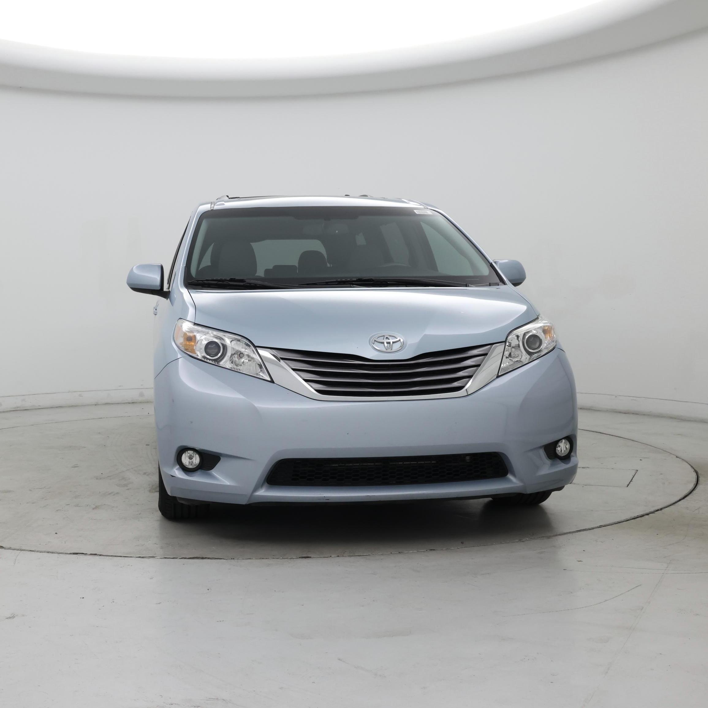 Thumbnail: 2016 Toyota Sienna - 5