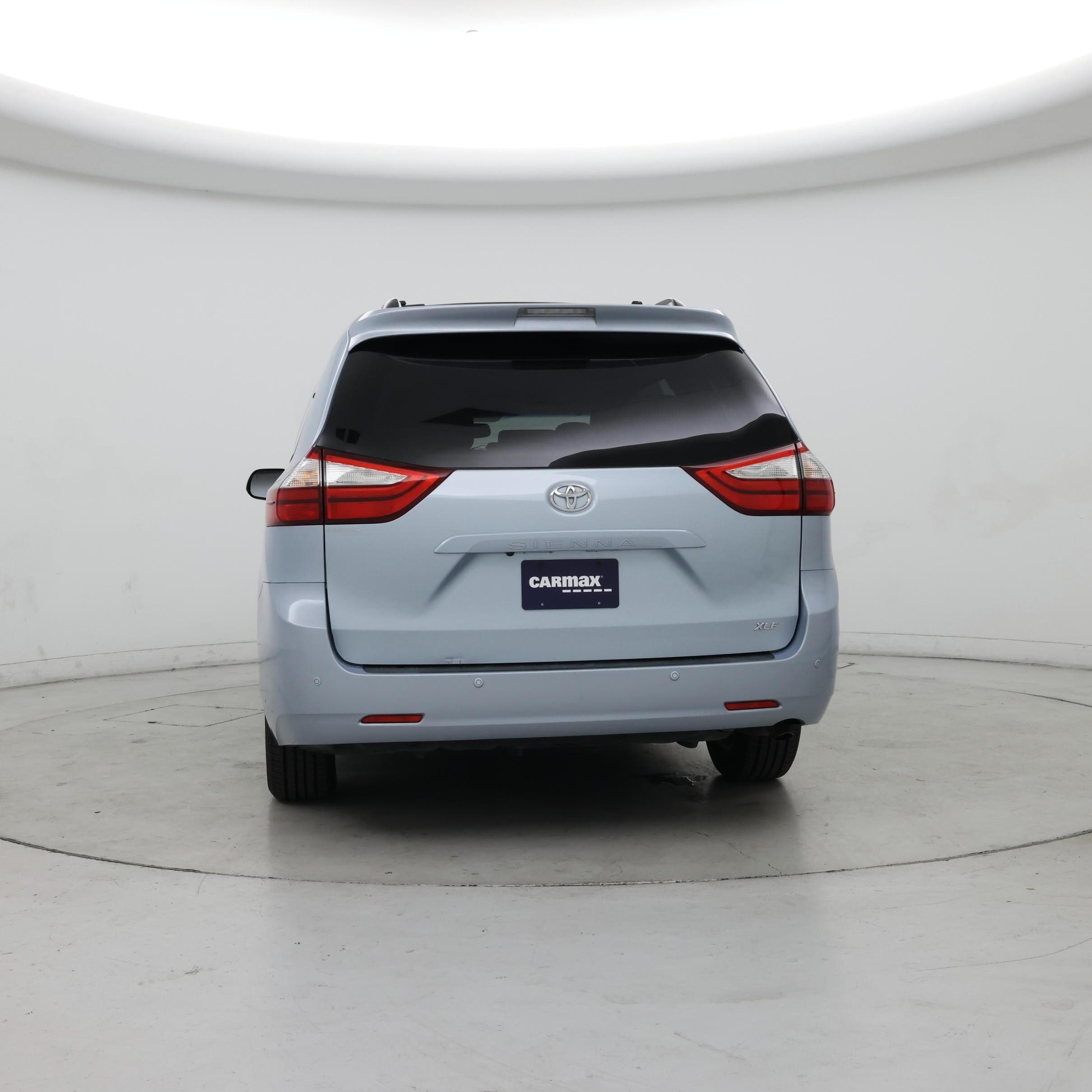 Thumbnail: 2016 Toyota Sienna - 6